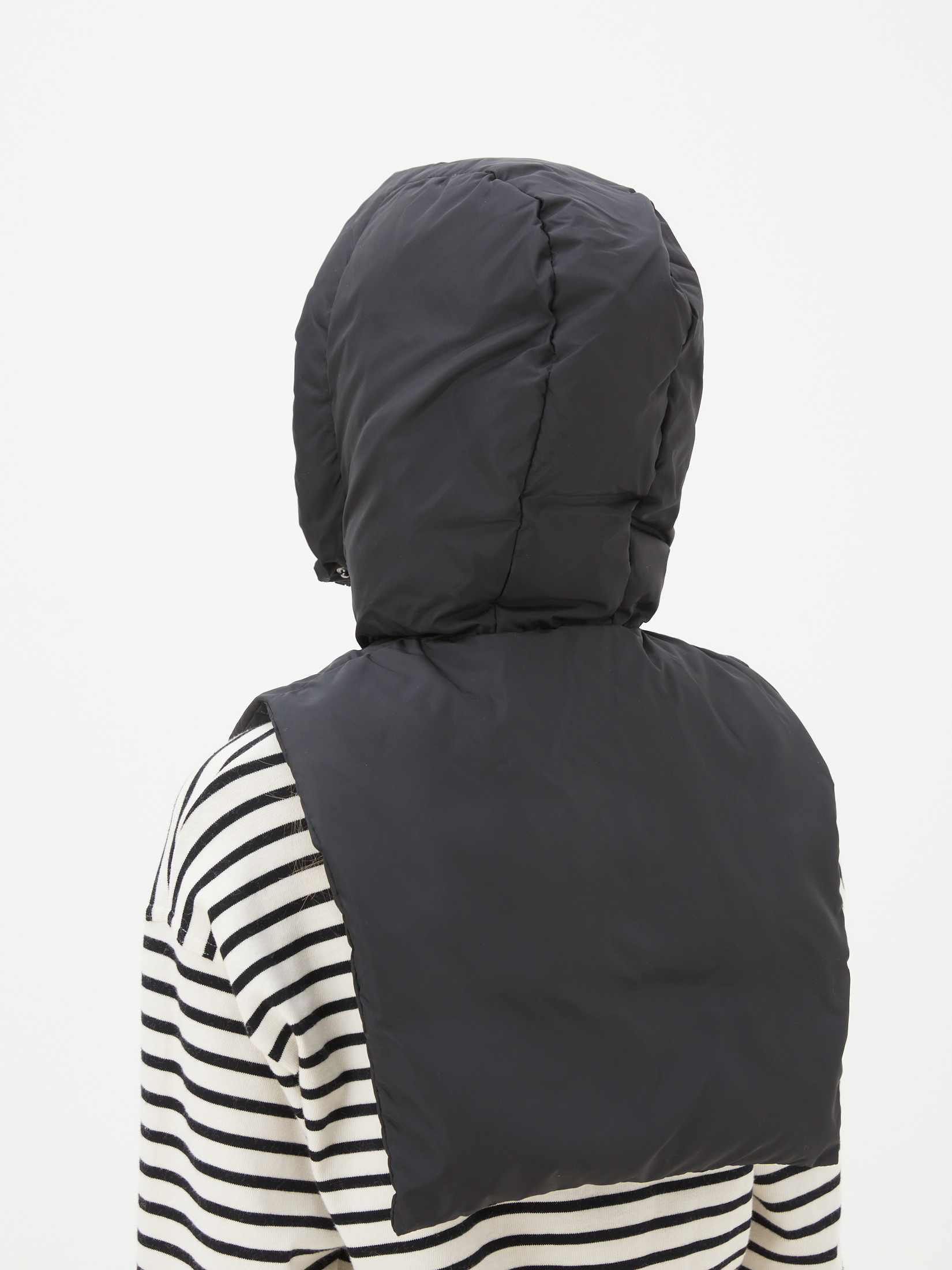 1664 р. 4160 р. Женский капюшон MAISON DAVID