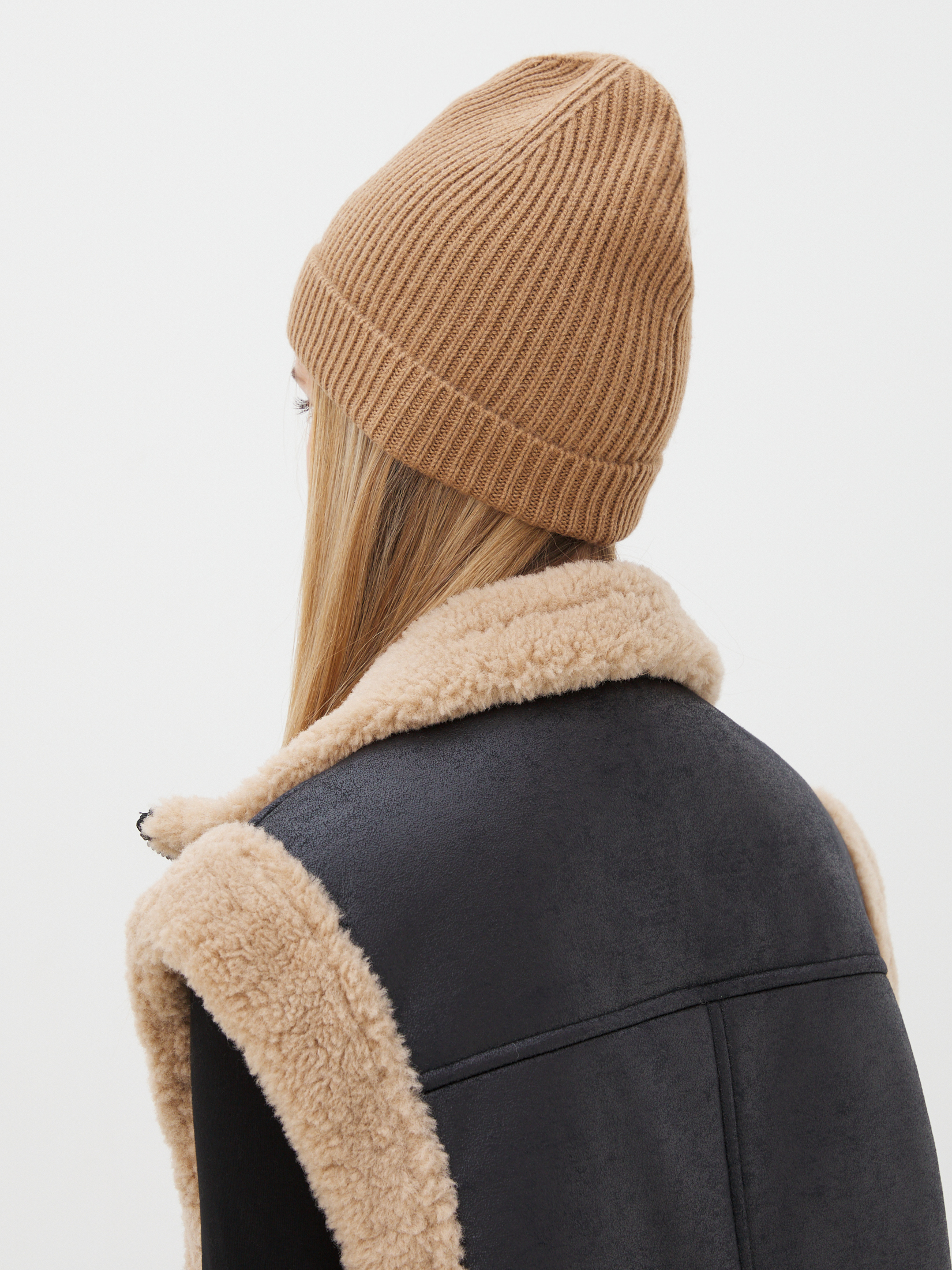 1904 р. 4760 р. Женская шапка MAISON DAVID