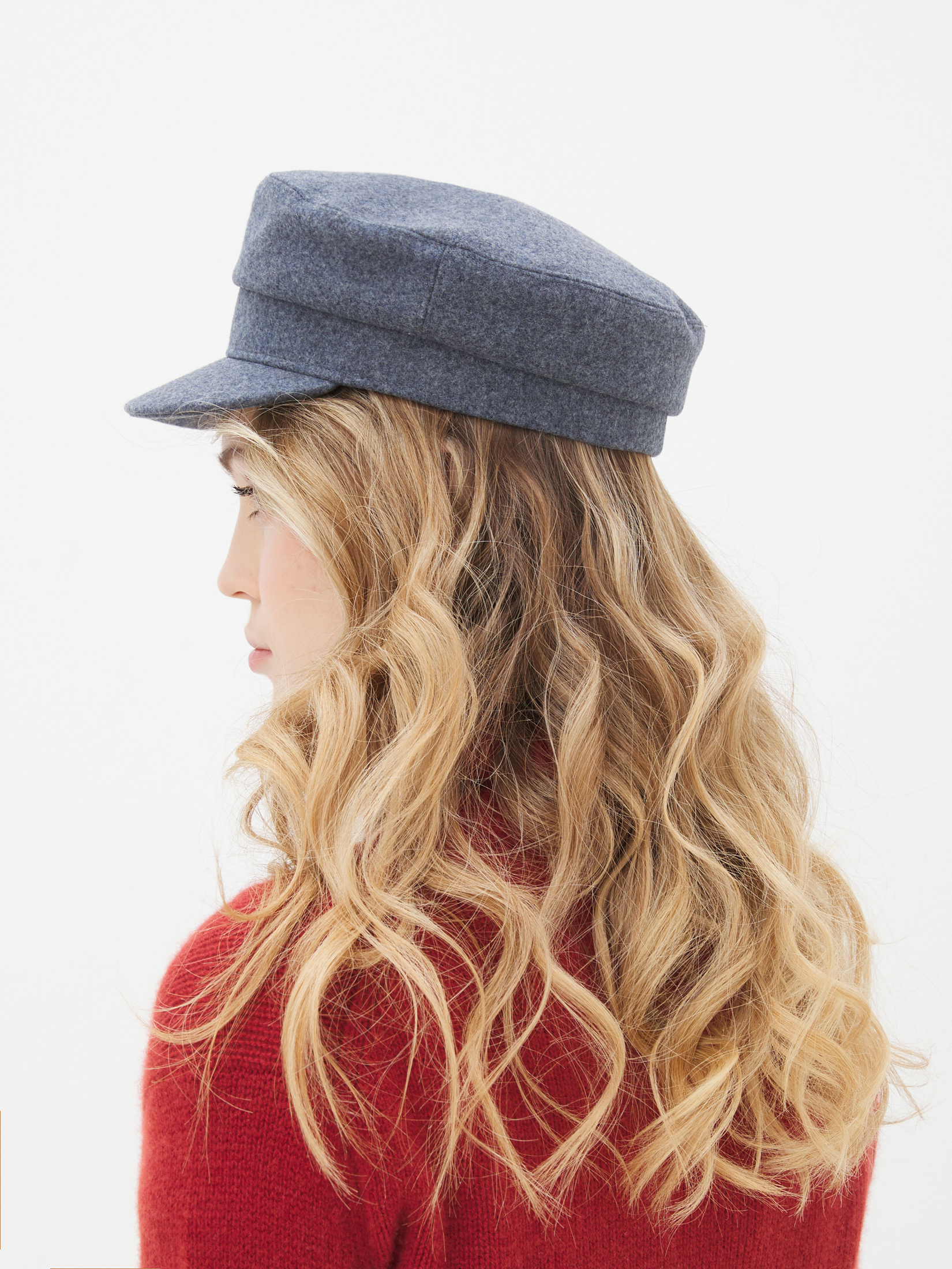 1324 р. 3310 р. Женская кепка MAISON DAVID