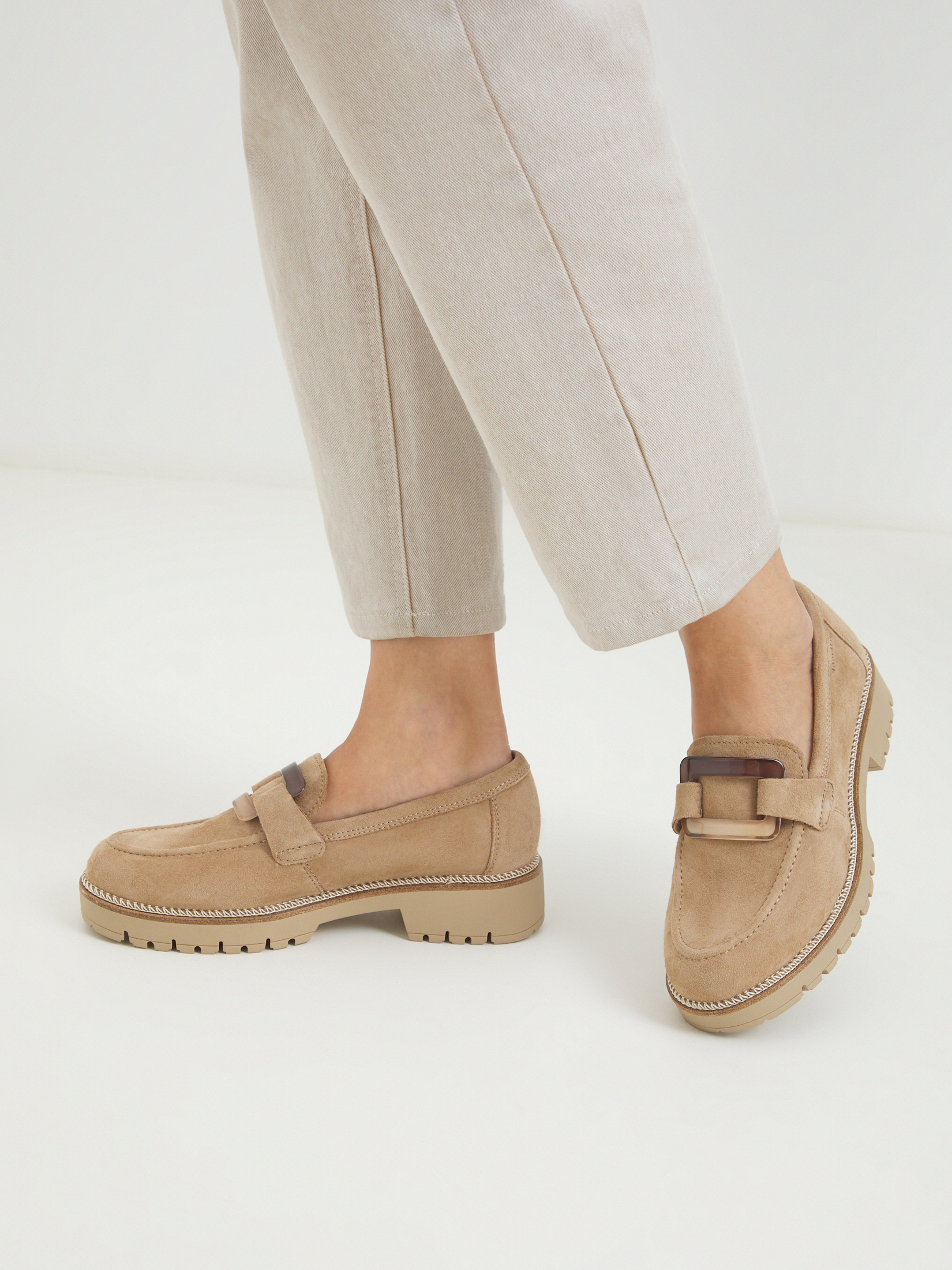 6840 р. 12000 р. Женские лоферы TAMARIS FLORA