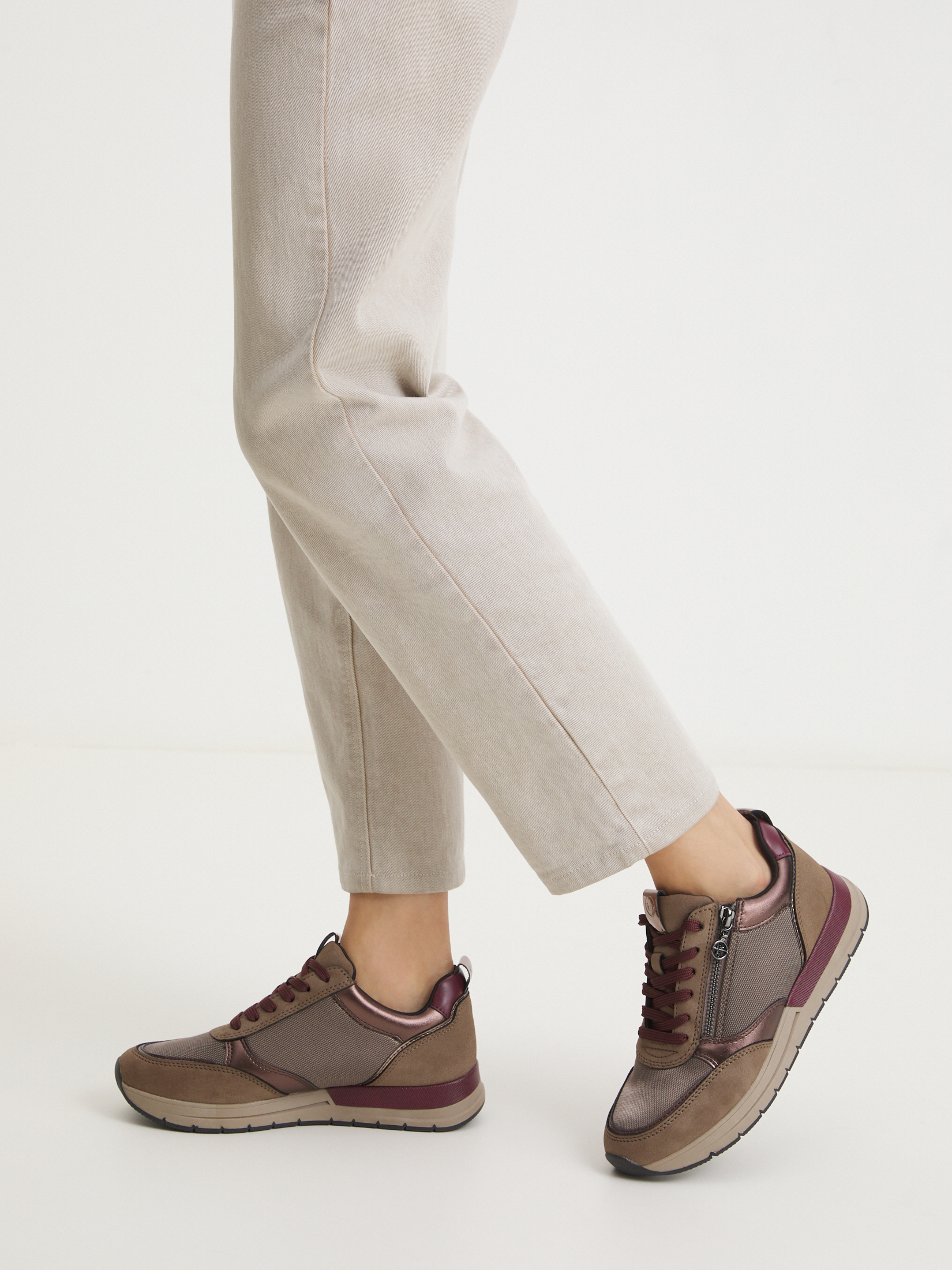 5980 р. 10490 р. Женские кроссовки TAMARIS ALMINA