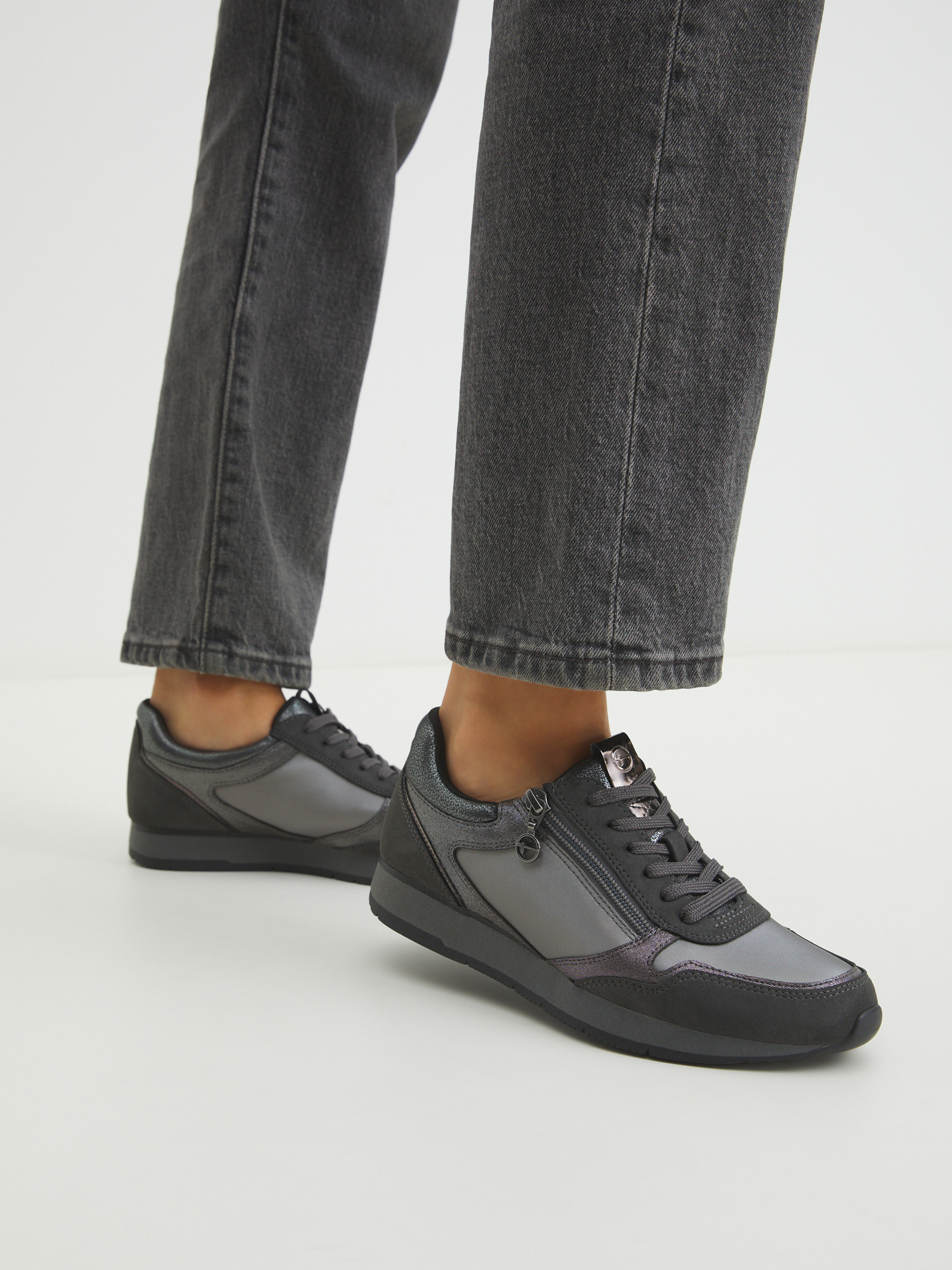 5011 р. 8790 р. Женские кроссовки TAMARIS DAKI