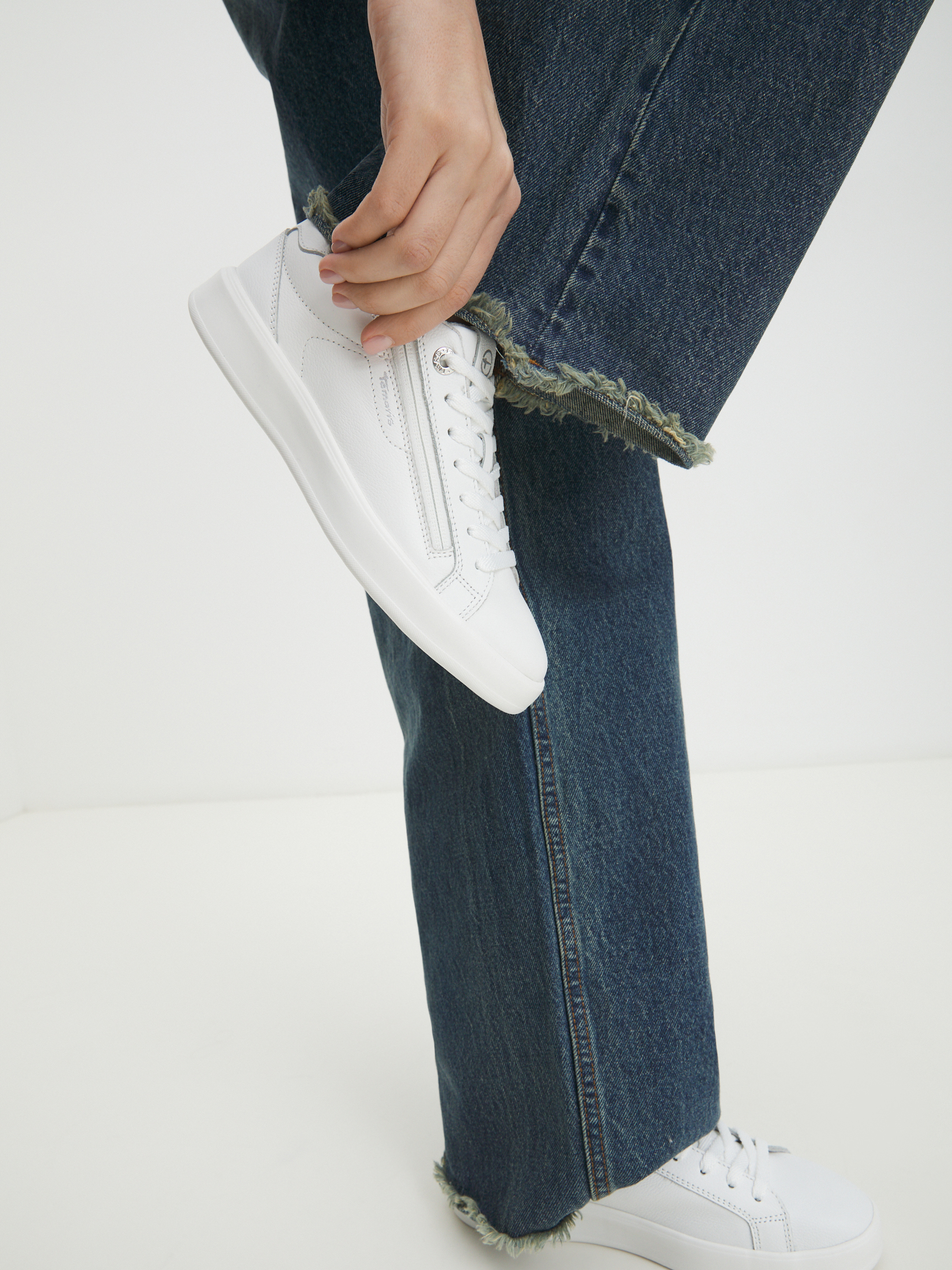 6270 р. 11000 р. Женские кеды TAMARIS SKYLAR