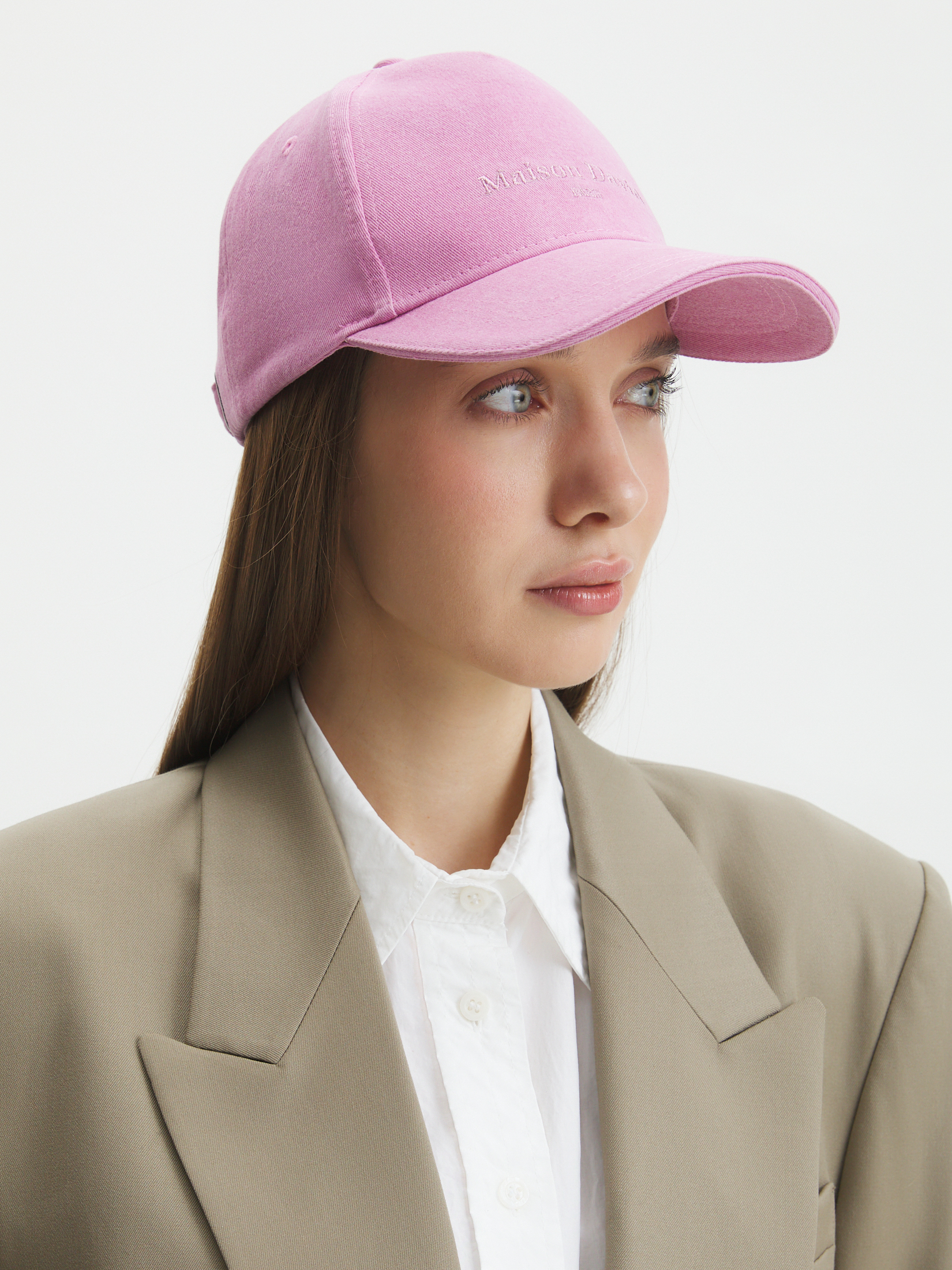 460 р. 1150 р. Бейсболка из денима MAISON DAVID