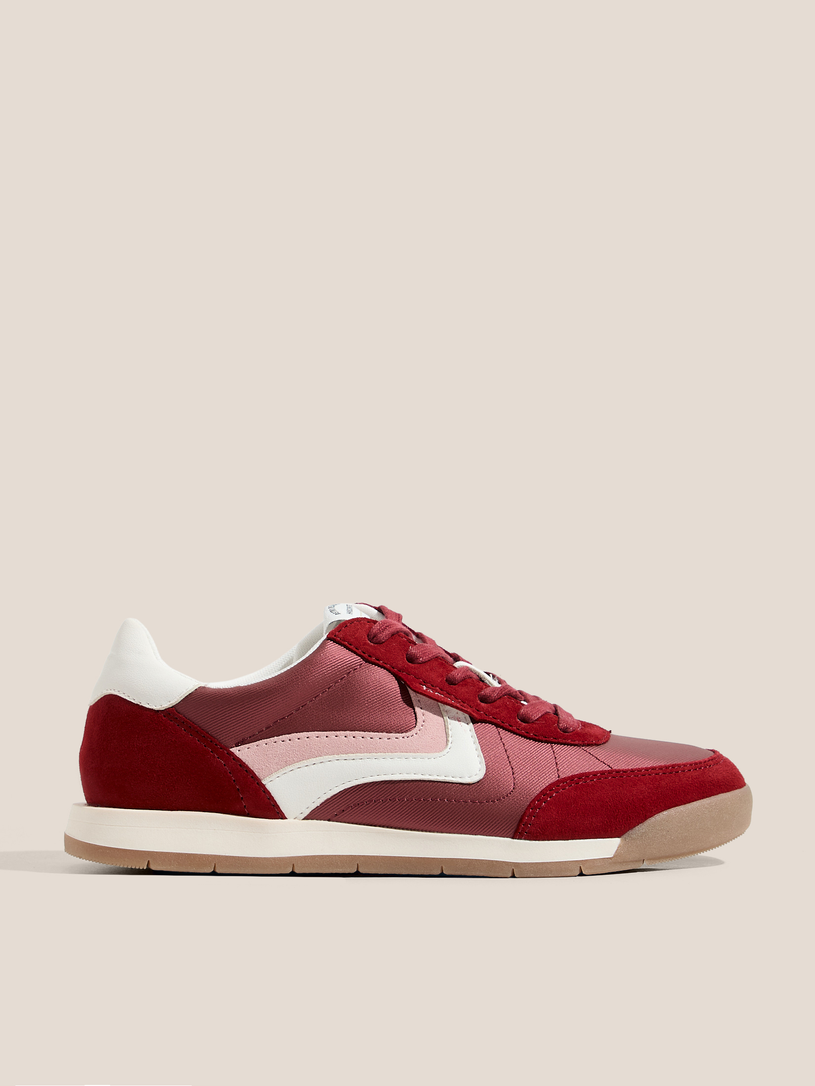 6270 р. 11000 р. Женские кроссовки TAMARIS