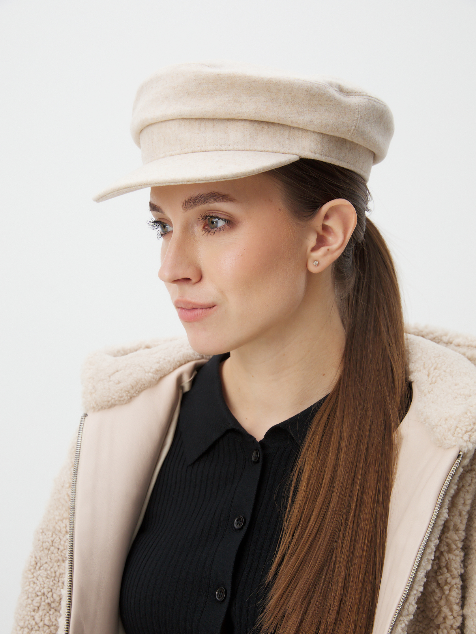 1324 р. 3310 р. Женская кепка MAISON DAVID