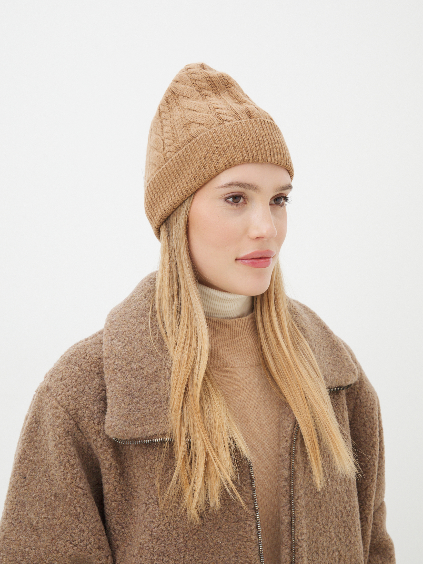 2204 р. 5510 р. Женская шапка MAISON DAVID Camel hair hat