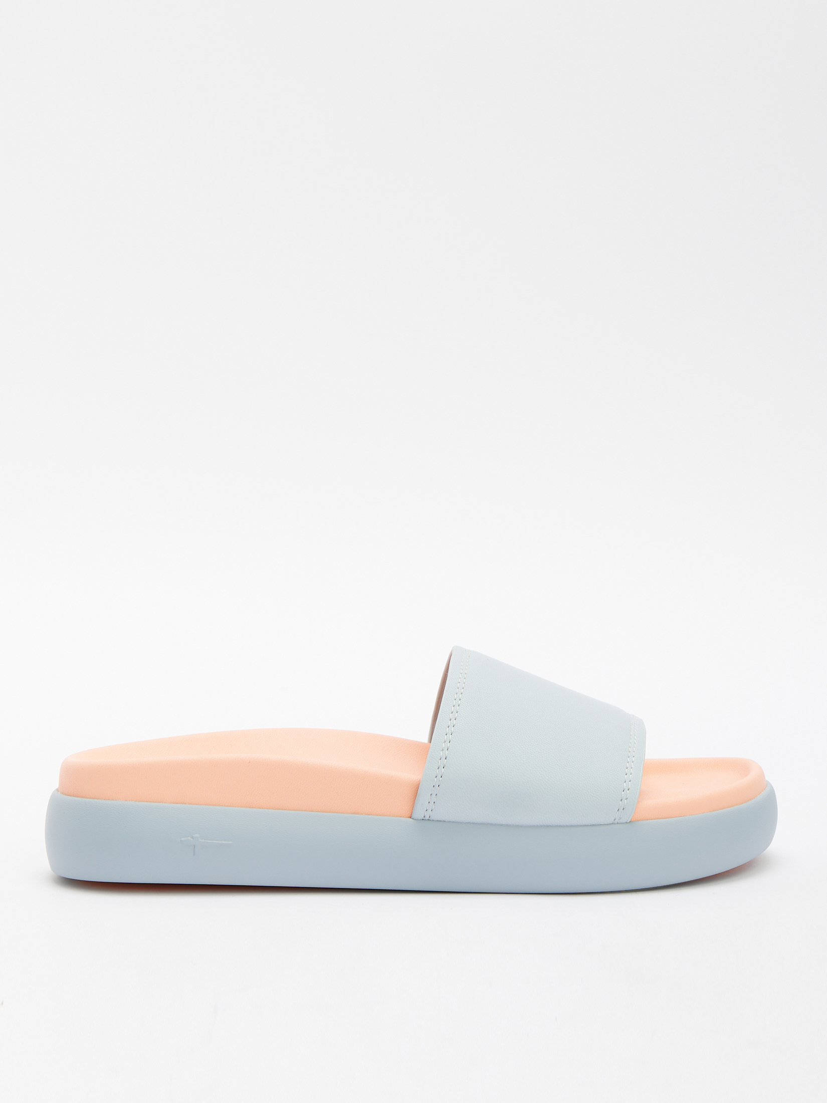 4200 р. 7500 р. Женские сланцы TAMARIS AMALIA