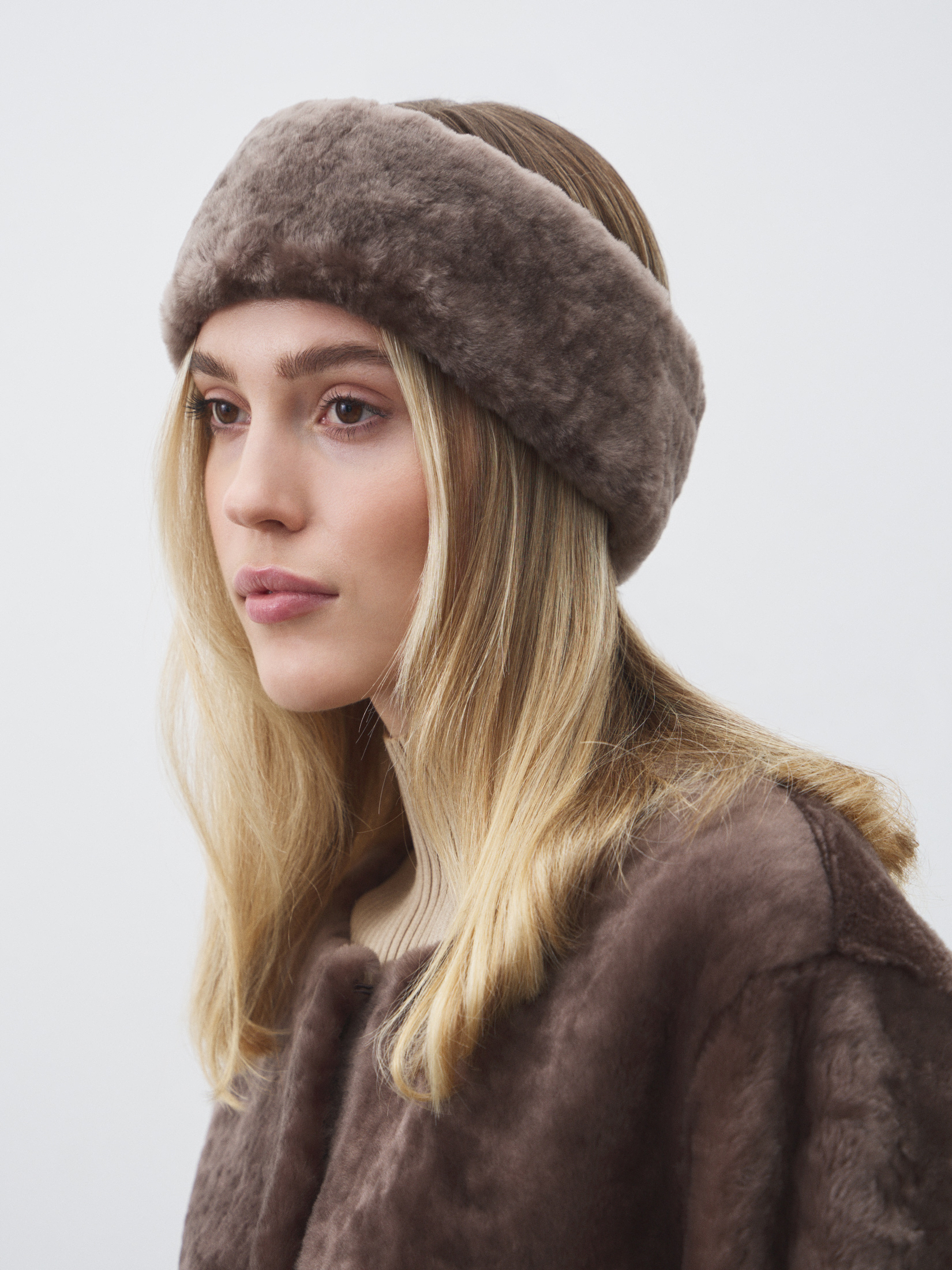 1996 р. 4990 р. Женская повязка на голову MAISON DAVID LEONE_STR