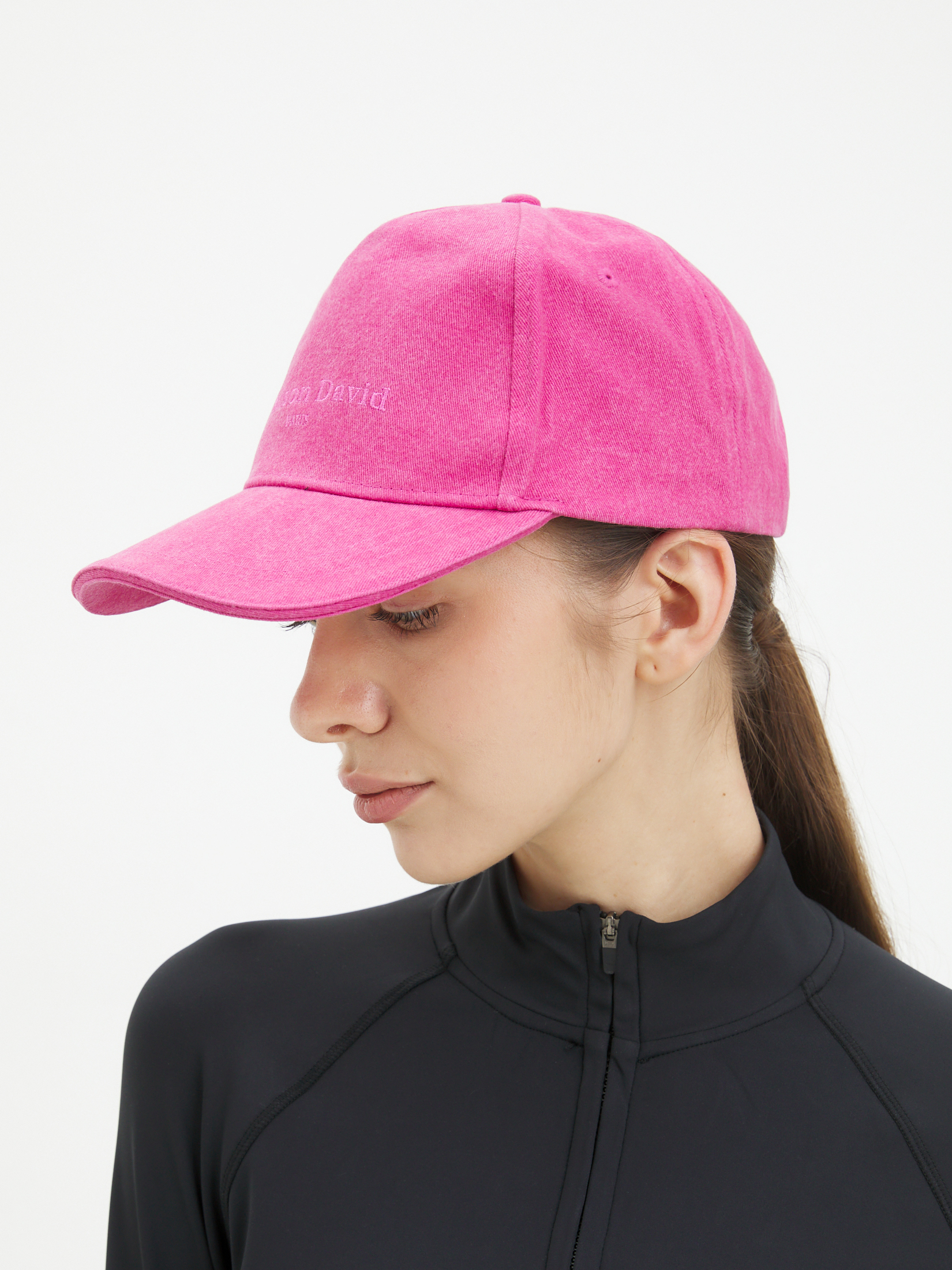 460 р. 1150 р. Бейсболка из денима MAISON DAVID