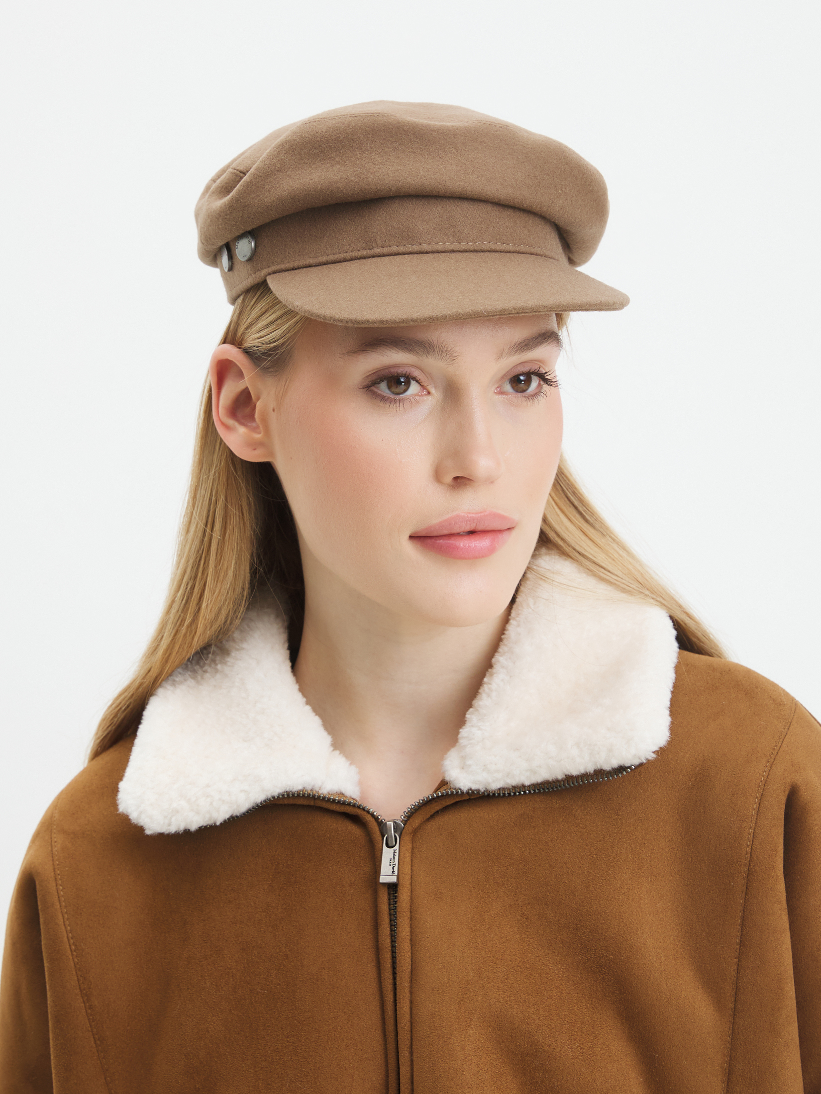 1324 р. 3310 р. Женская кепка MAISON DAVID