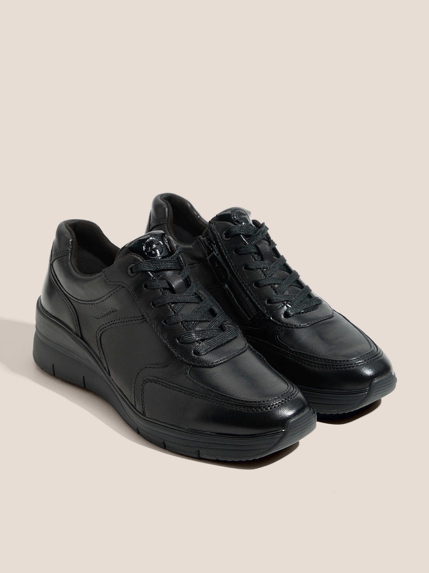 8835 р. 15500 р. Женские кроссовки на танкетке TAMARIS ELA