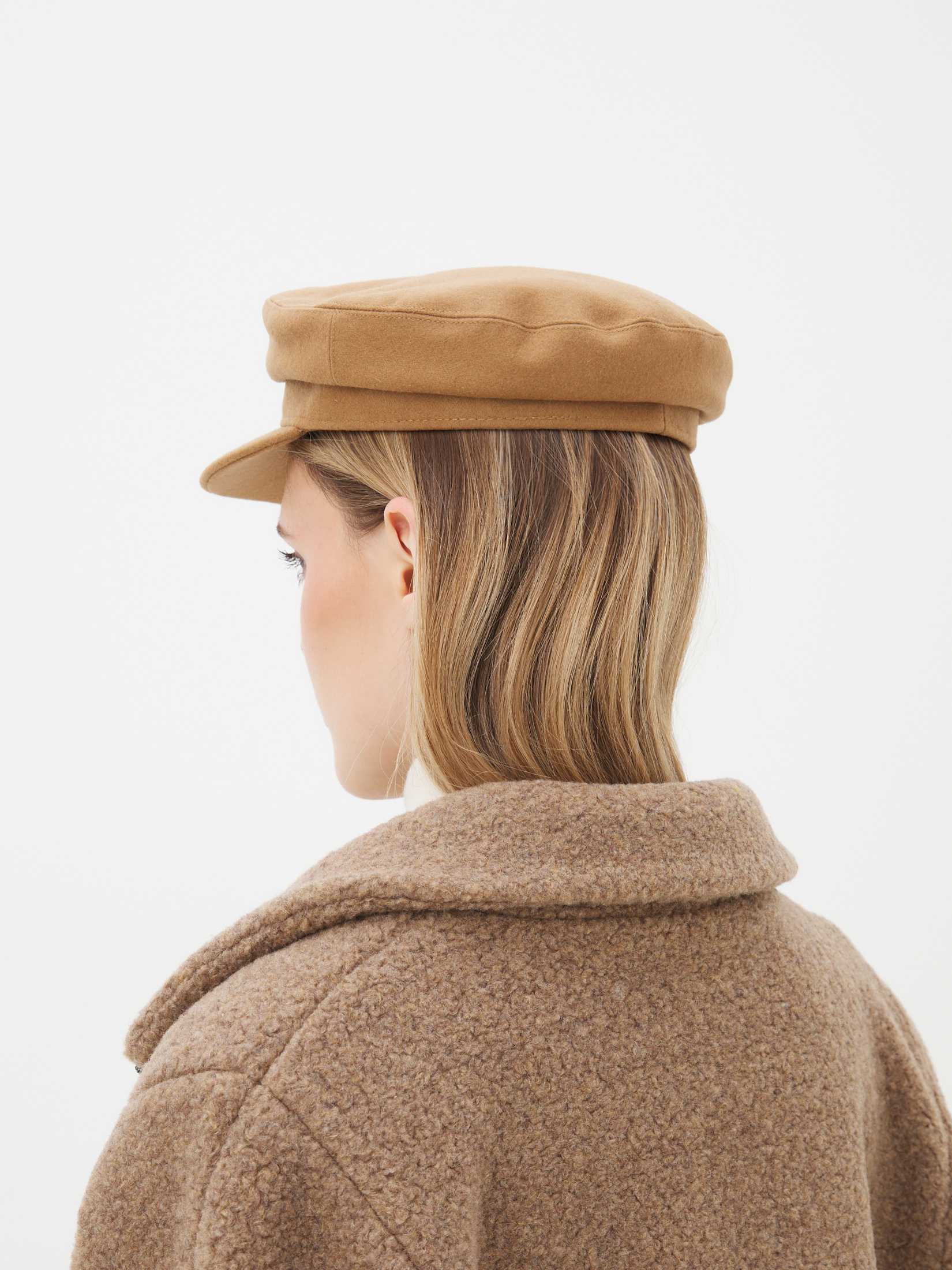 1324 р. 3310 р. Женская кепка MAISON DAVID