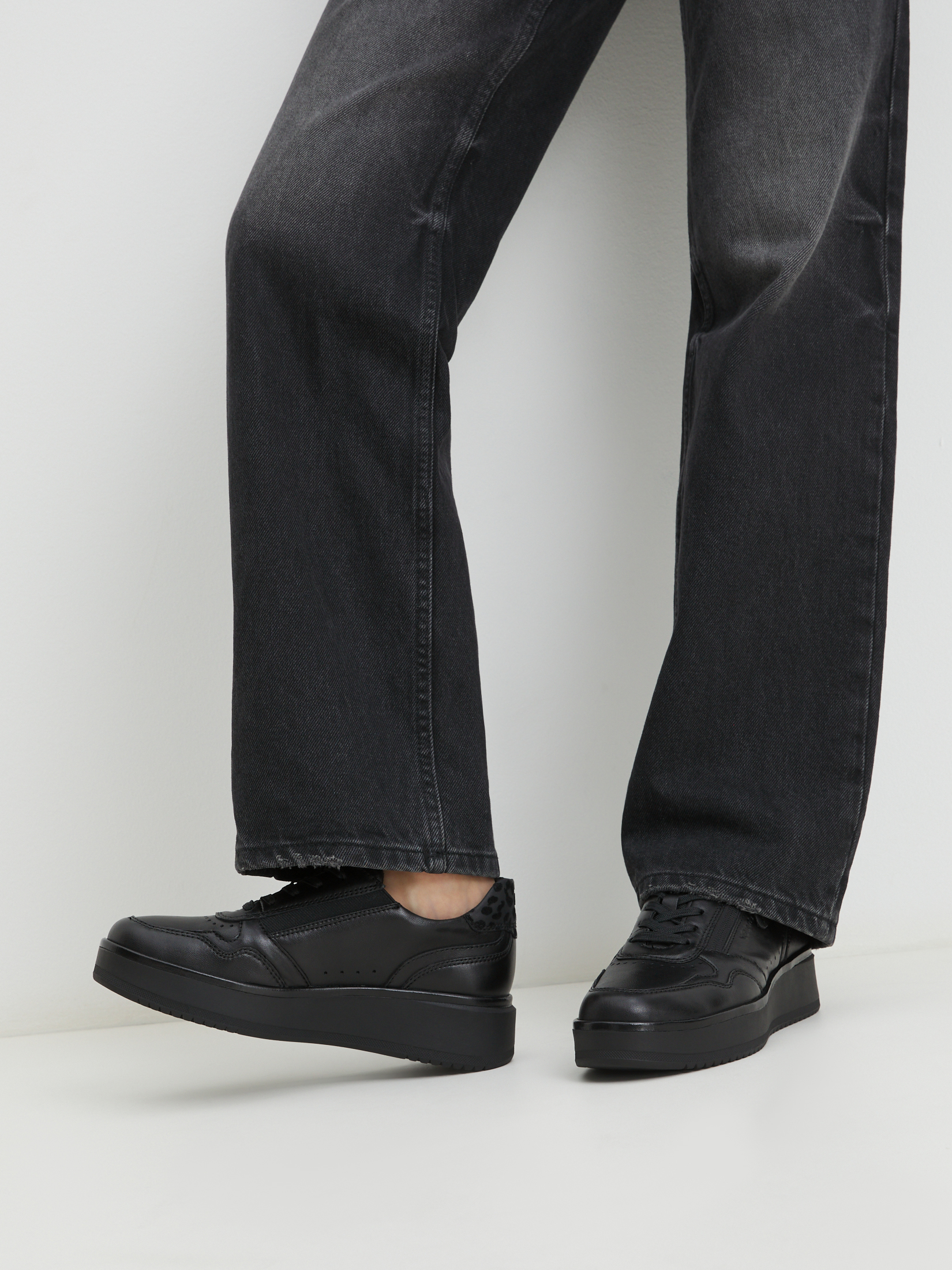 7838 р. 13750 р. Женские кеды TAMARIS INSA