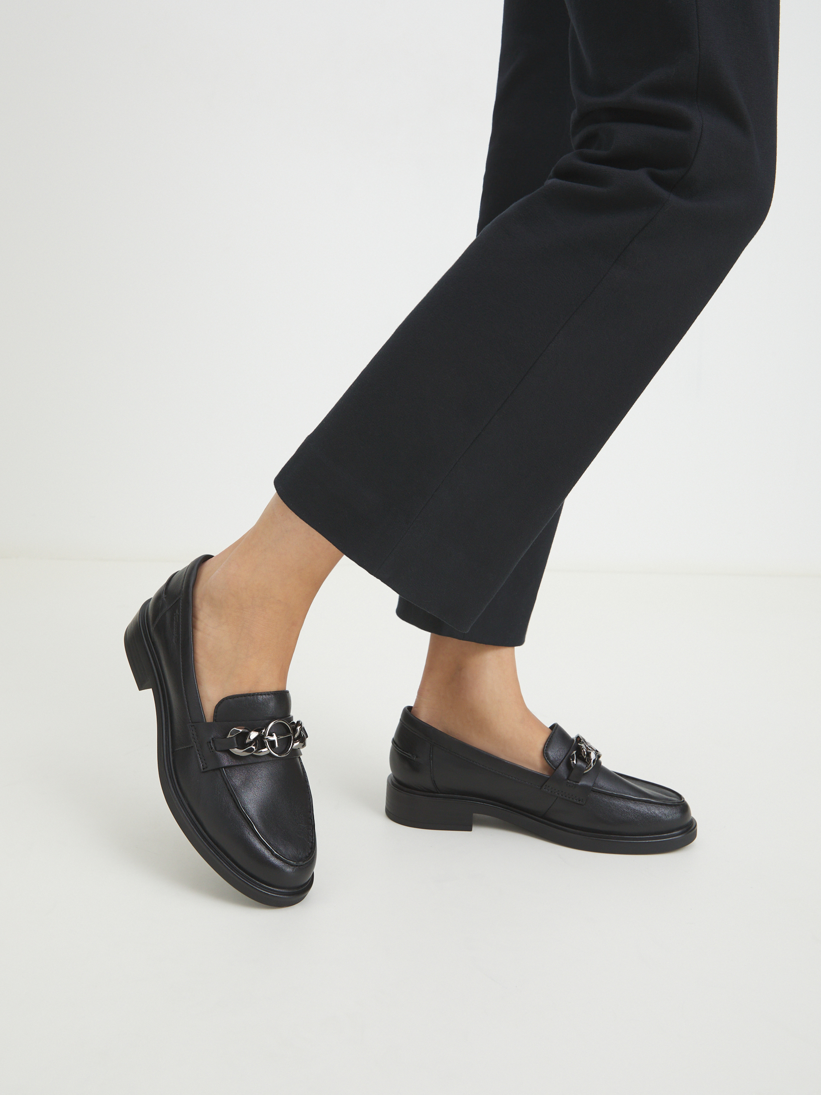 6555 р. 11500 р. Женские лоферы TAMARIS CARINI