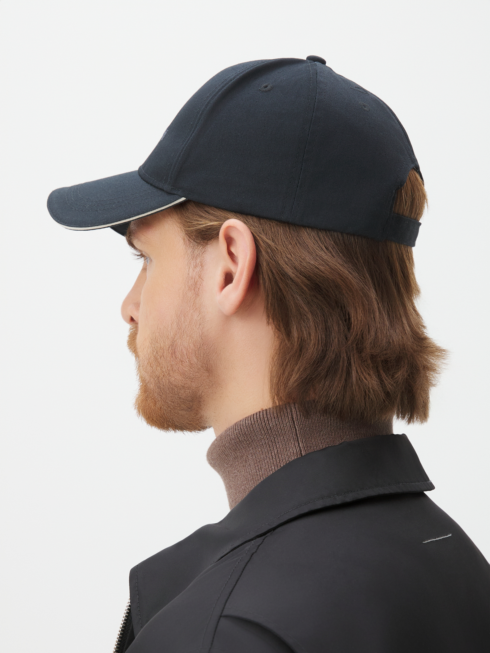 460 р. 1150 р. Бейсболка MAISON DAVID