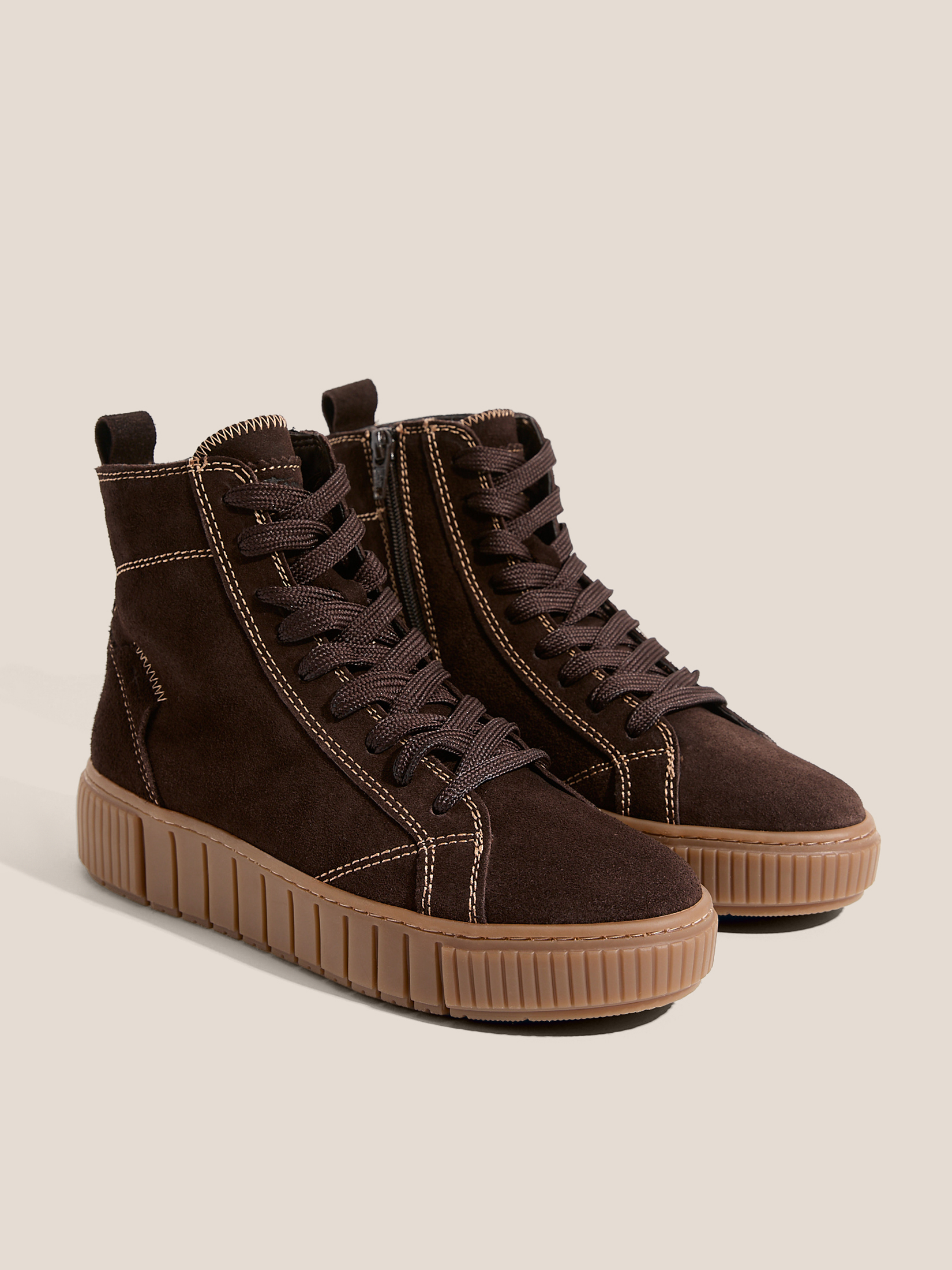 9120 р. 16000 р. Женские высокие кеды TAMARIS JARMA