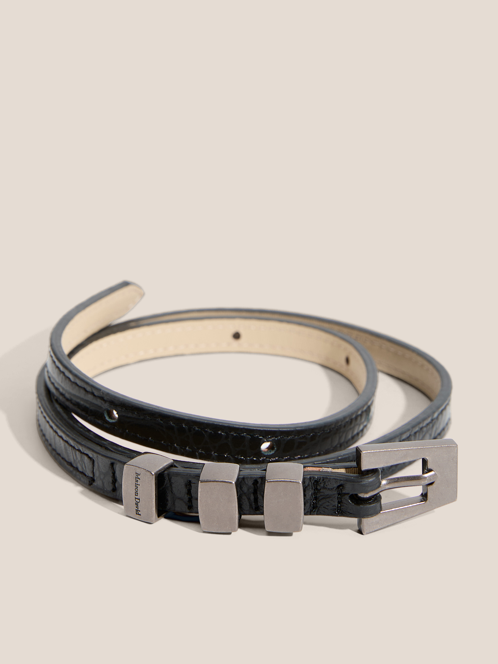 1200 р.  2990 р.  Женский ремень MAISON DAVID