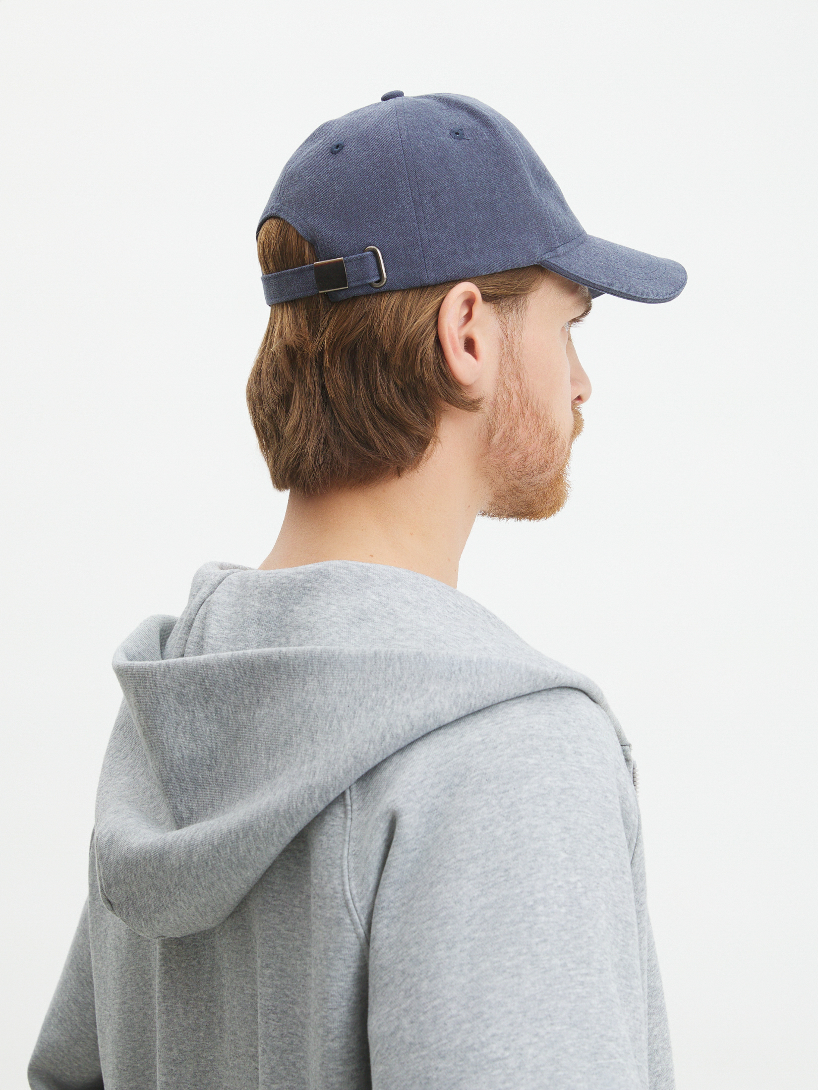 460 р. 1150 р. Бейсболка из денима MAISON DAVID