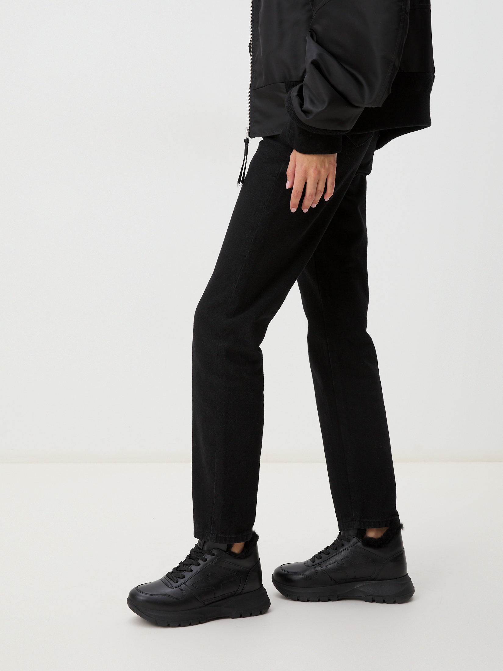 9400 р. 16490 р. Женские высокие кроссовки TAMARIS