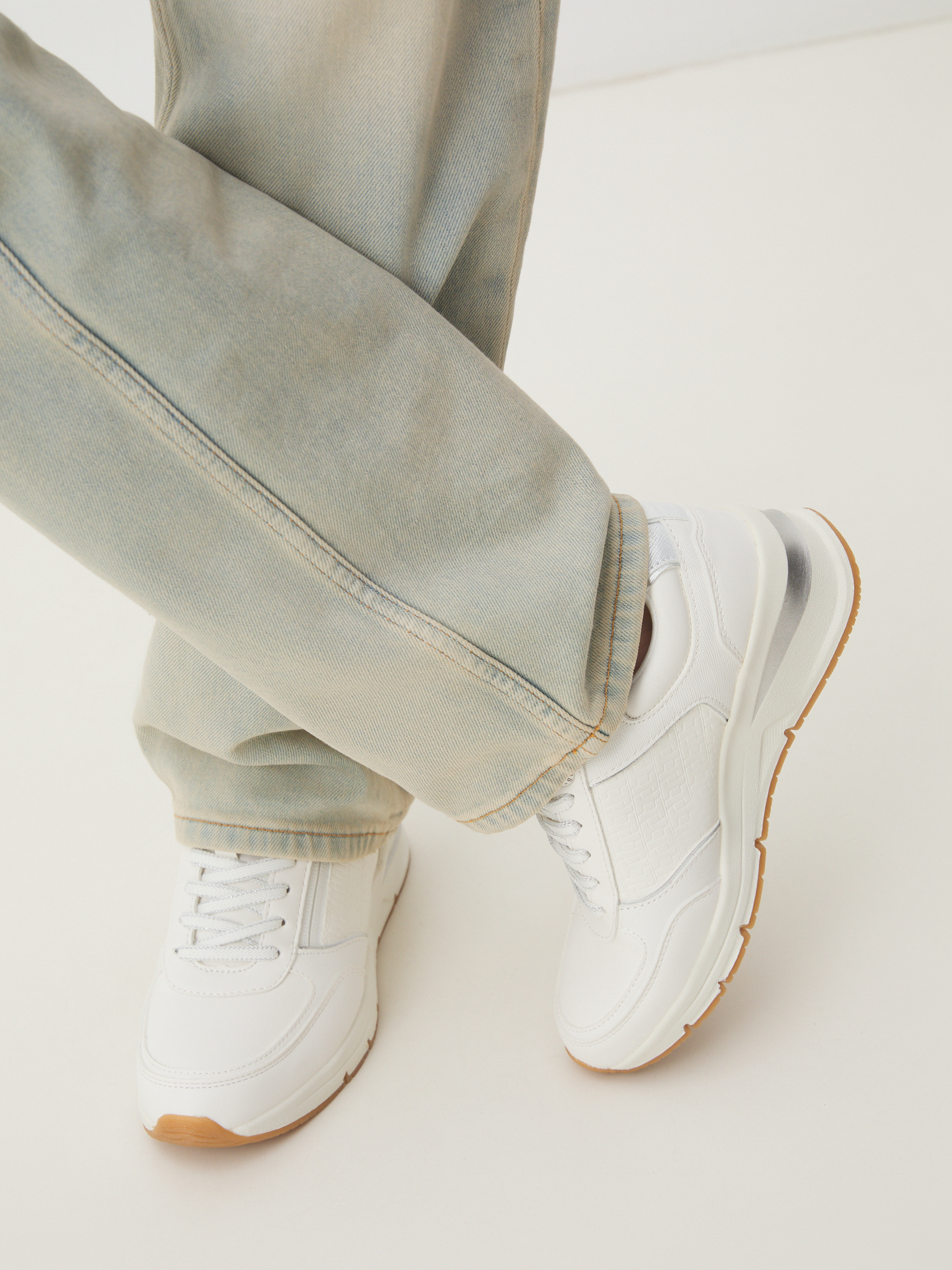 6265 р. 10990 р. Женские кроссовки на танкетке TAMARIS REA