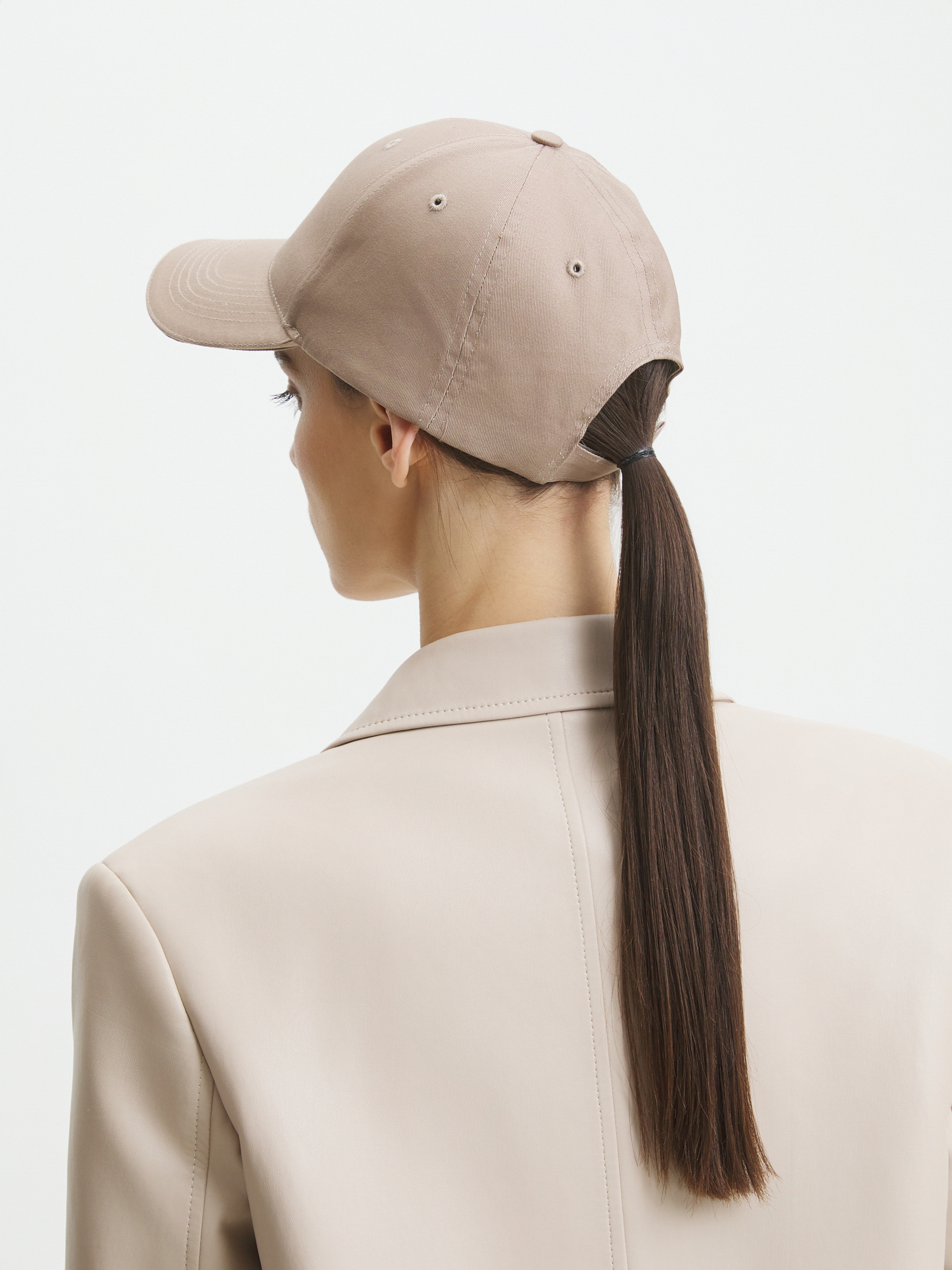 436 р. 1090 р. Бейсболка MAISON DAVID