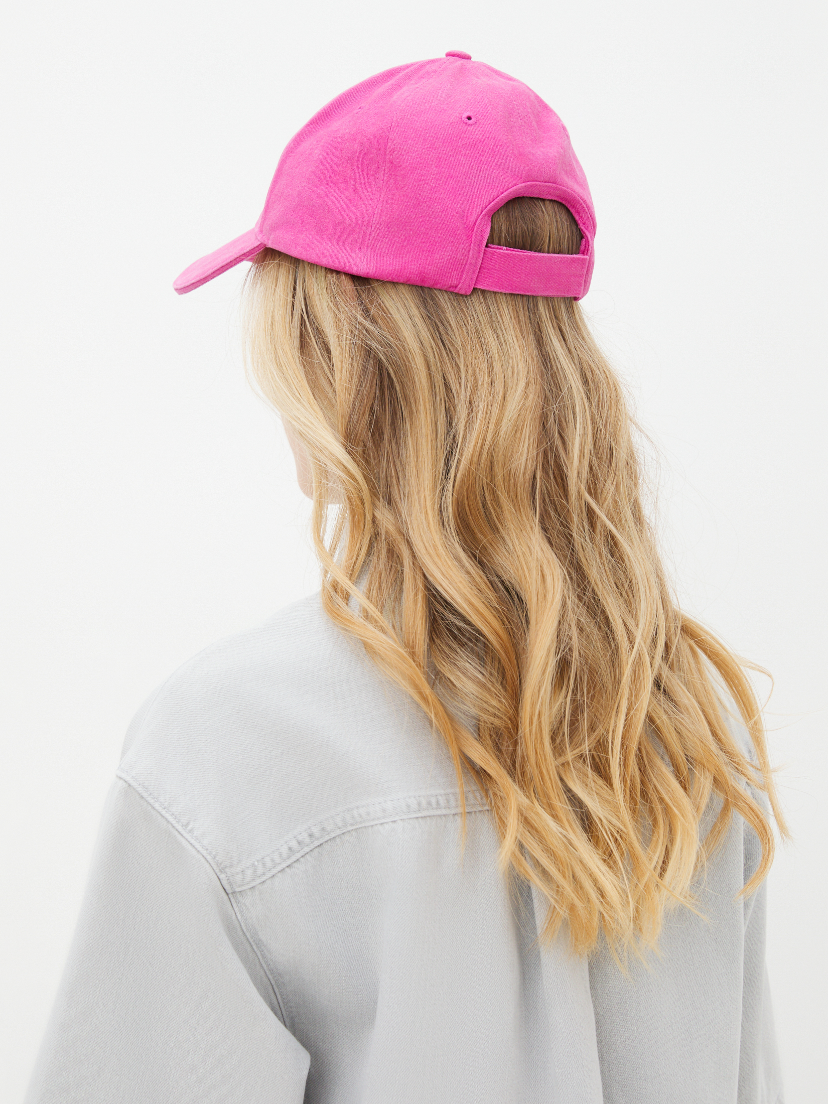 436 р. 1090 р. Женская бейсболка MAISON DAVID