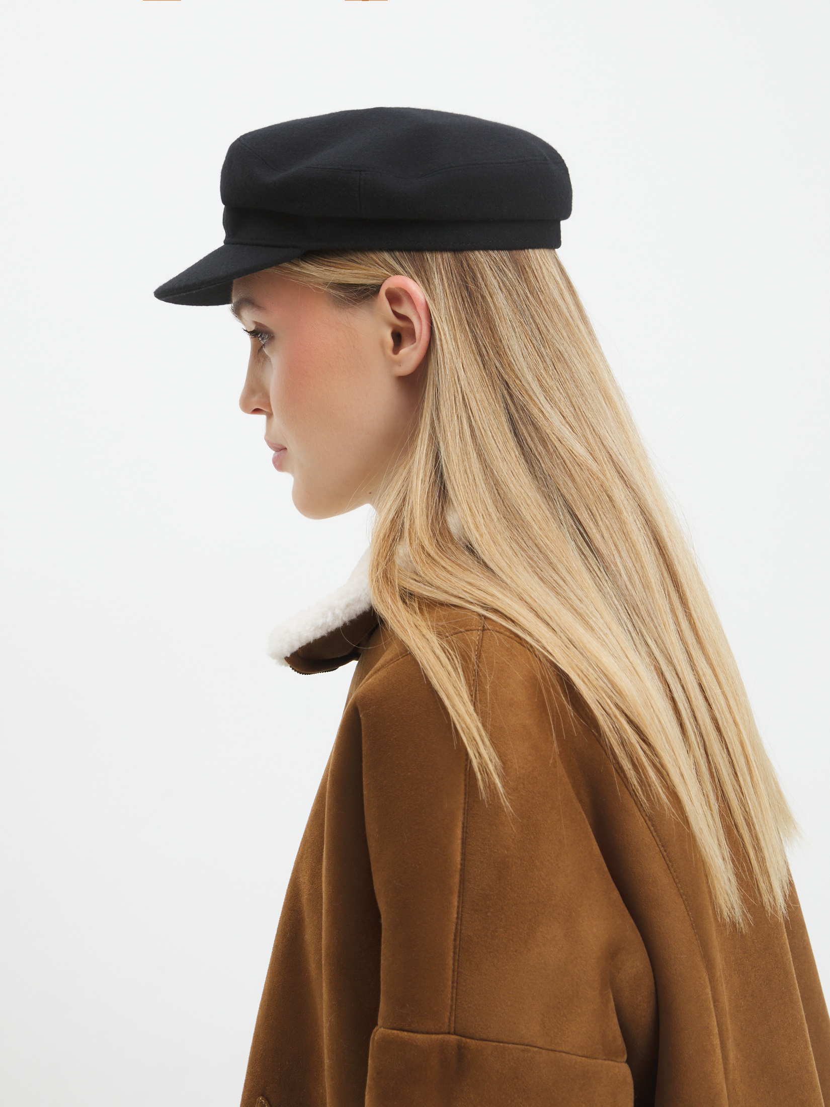 1324 р. 3310 р. Женская кепка MAISON DAVID