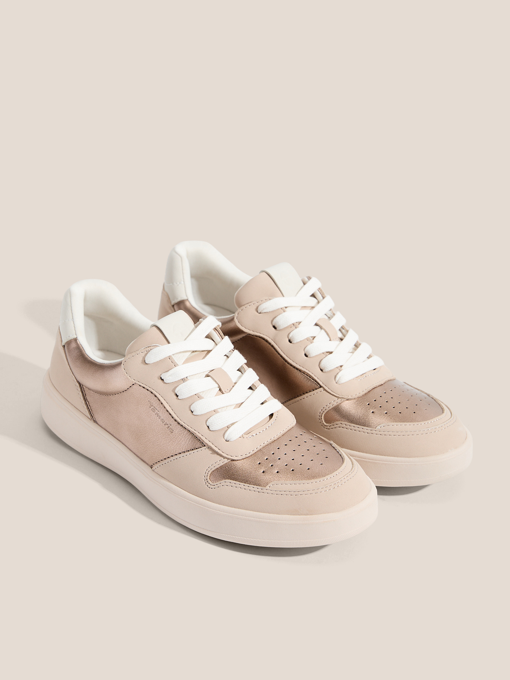 4731 р. 8300 р. Женские кроссовки TAMARIS SKYLAR