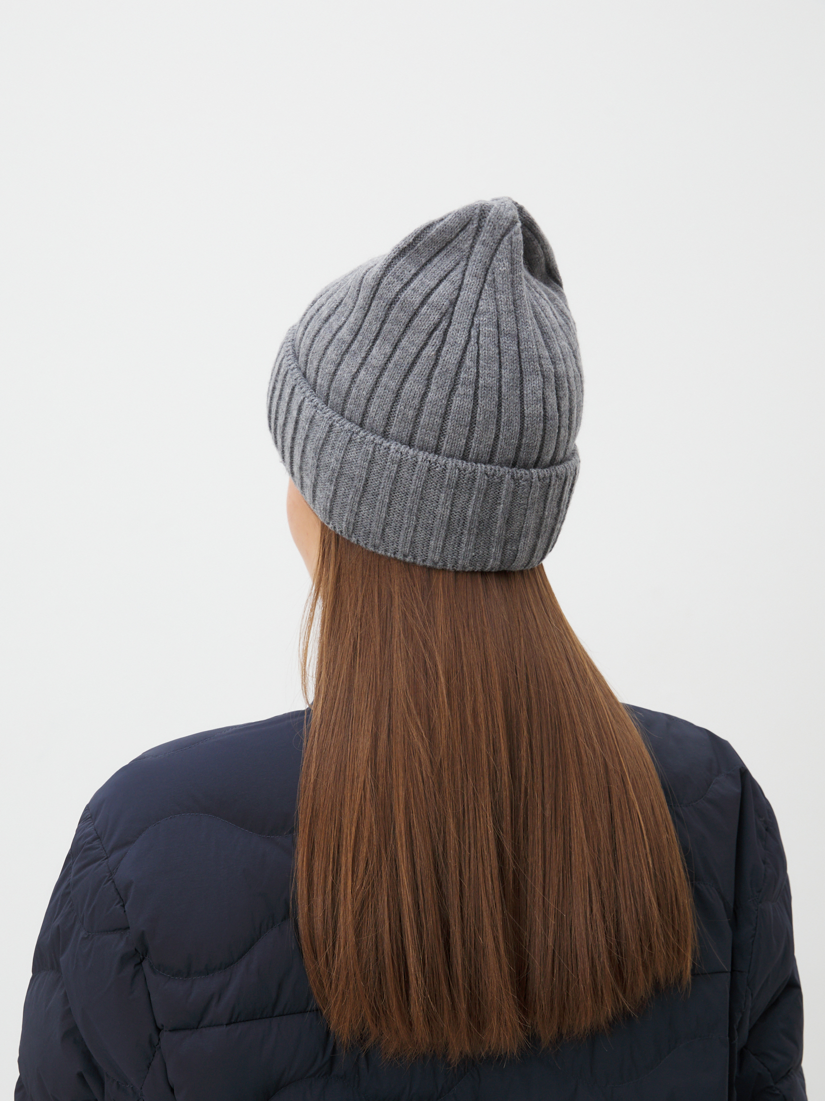 876 р. 2190 р. Женская шапка CALZETTI 5550