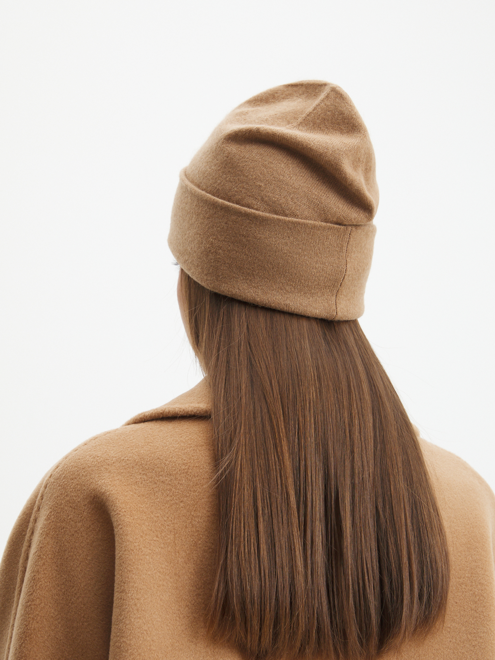 1864 р. 4660 р. Женская шапка MAISON DAVID