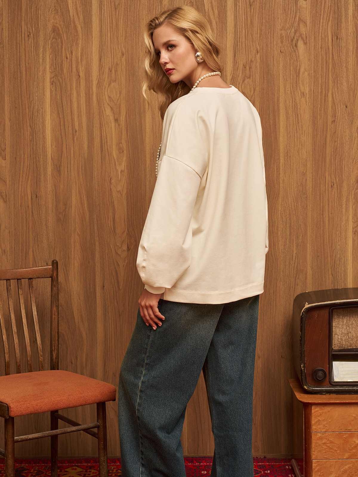 Cвитшот свободного кроя с лаконичной надписью «СССР»