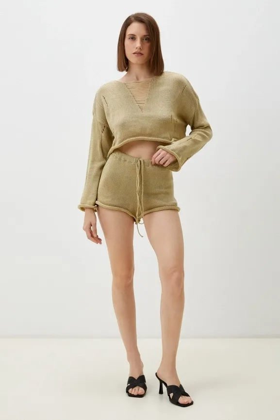 Костюм женский вязаный с шортами и топом Б Арт. 10174