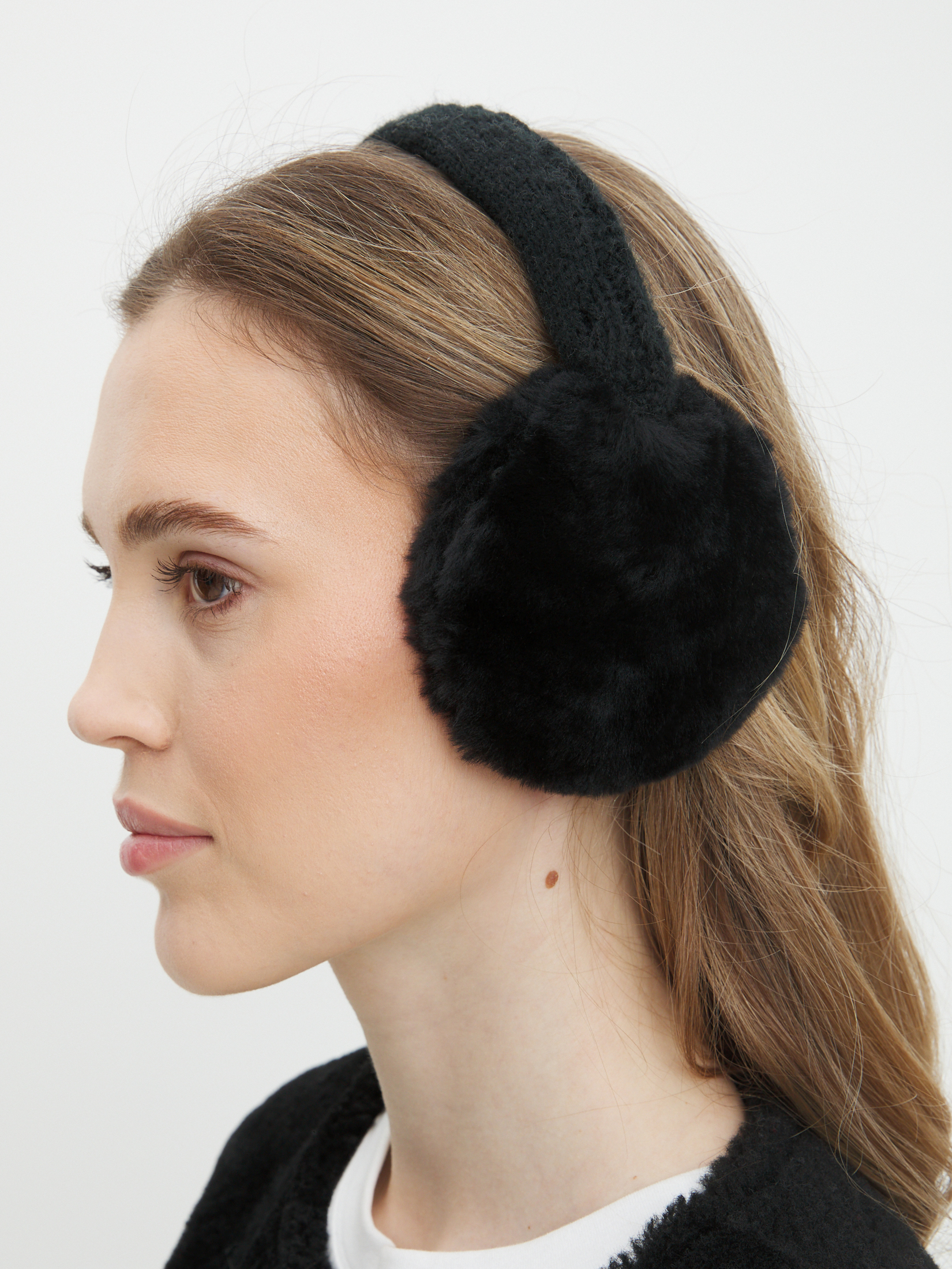 Женские утепленные наушники TENDANCE 4404650, черный