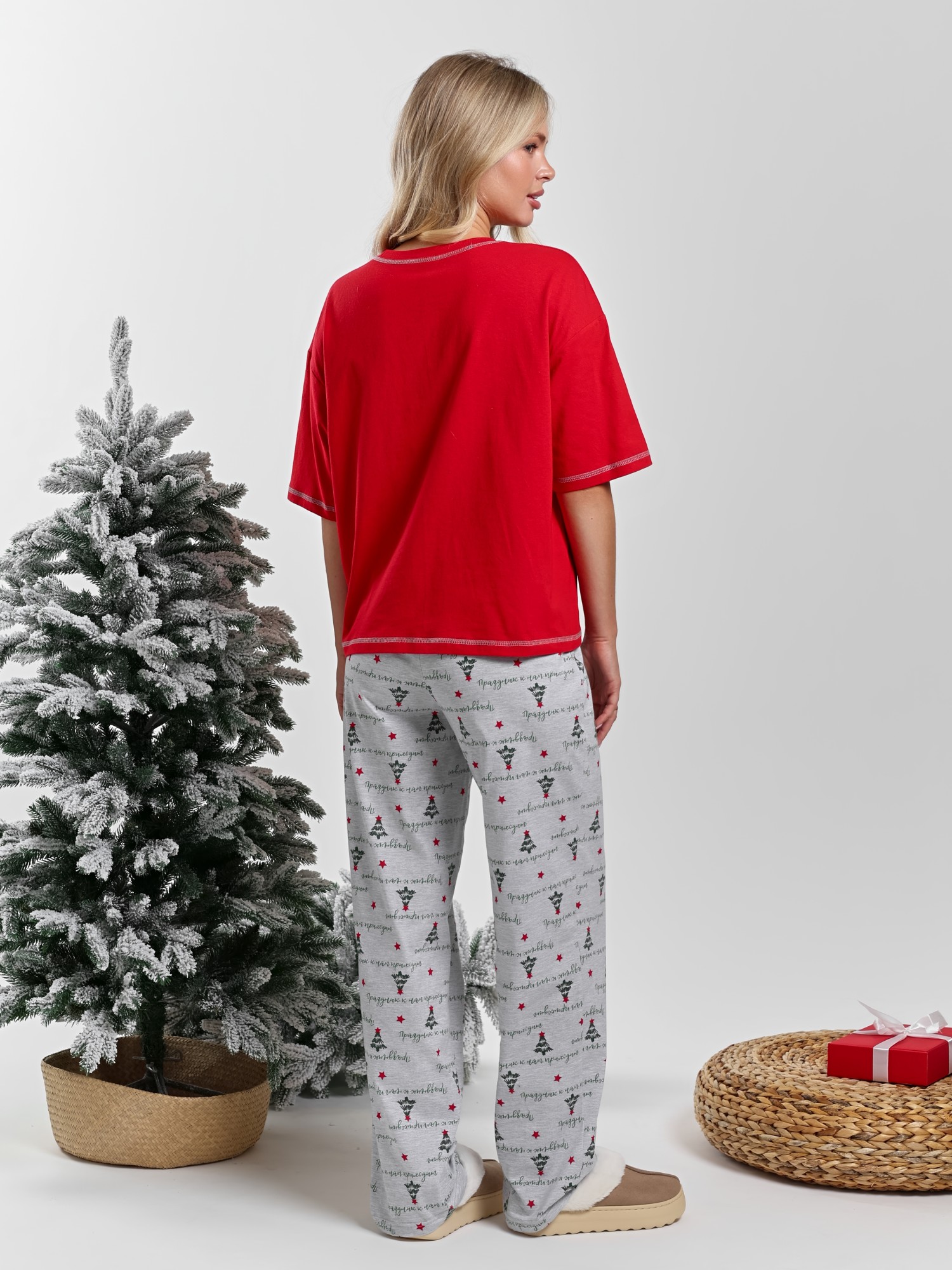 Костюм женский Праздник-3.1