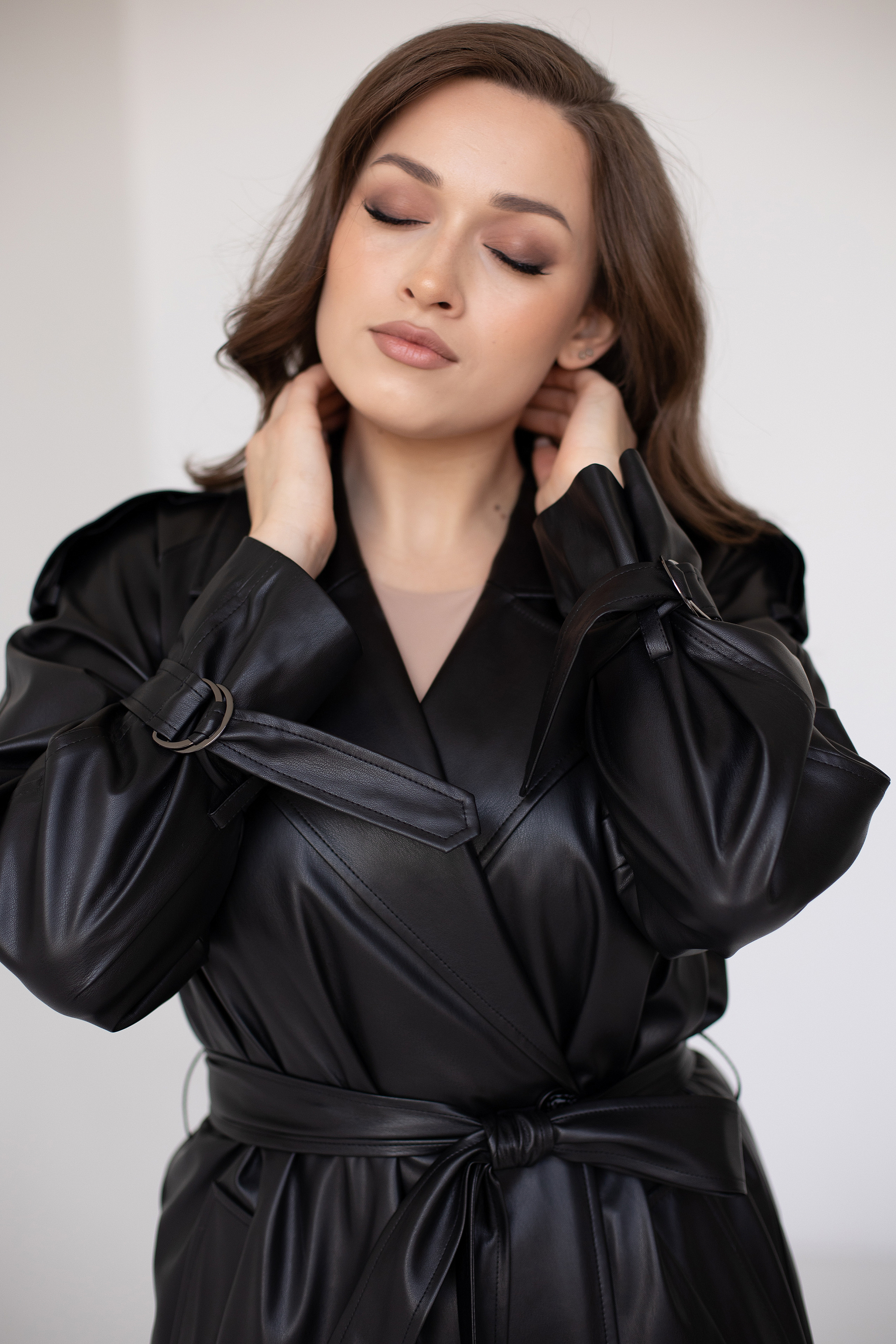 СТ. ЦЕНА 5650 руб//Плащ женский 1828 (черный/экокожа)