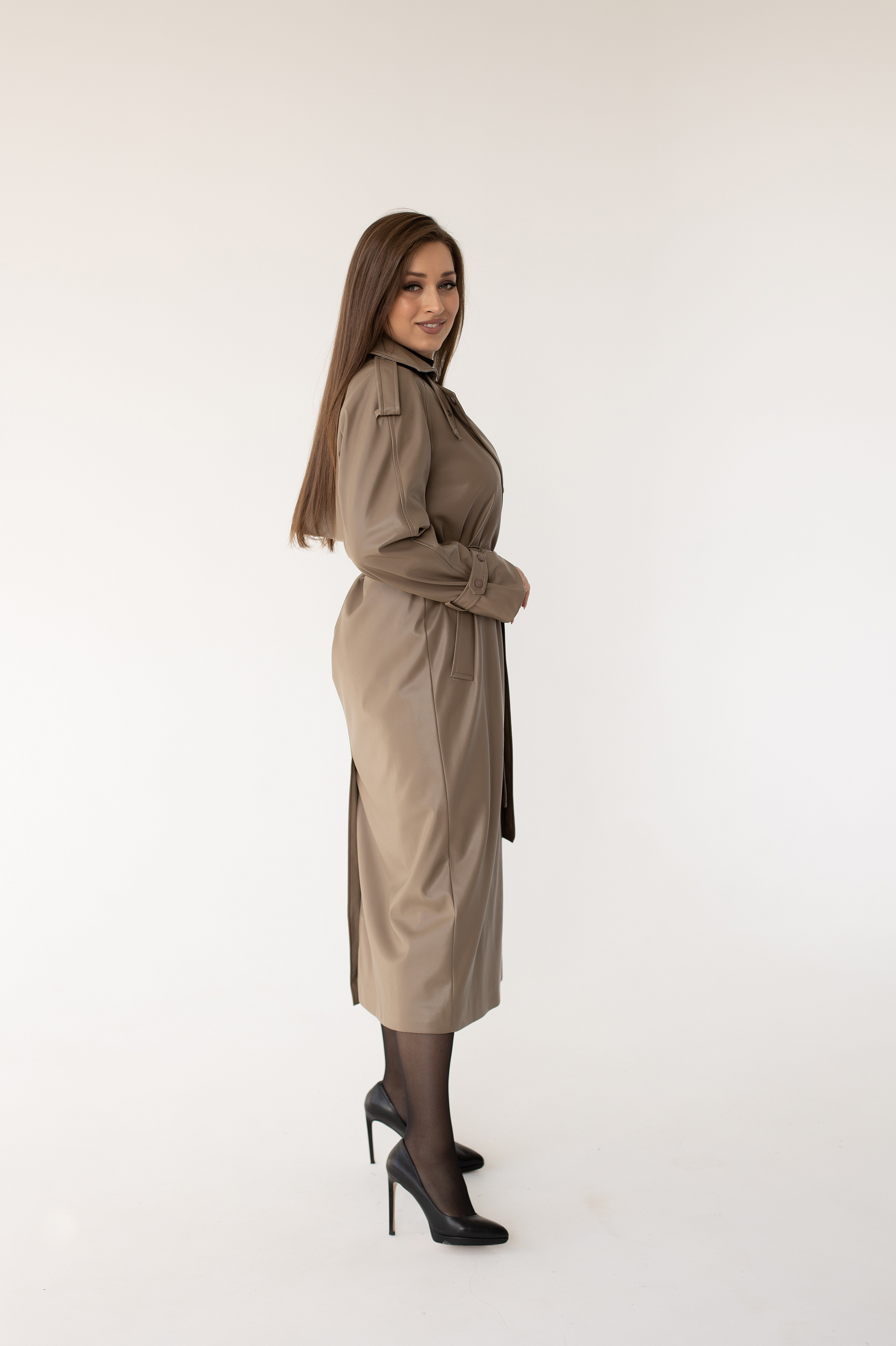 СТ. ЦЕНА 5650 руб//Плащ женский 1826 (бежевый/экокожа)