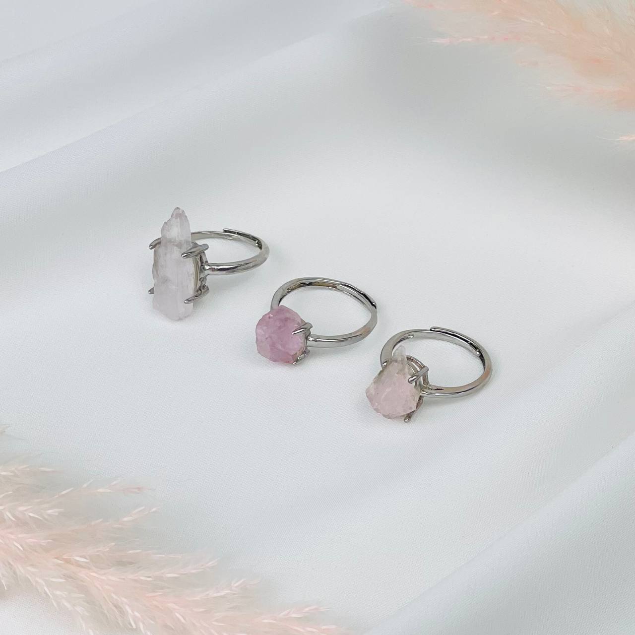 Радуга Самоцветов Кольцо регулируемое из необработанного Кунцита