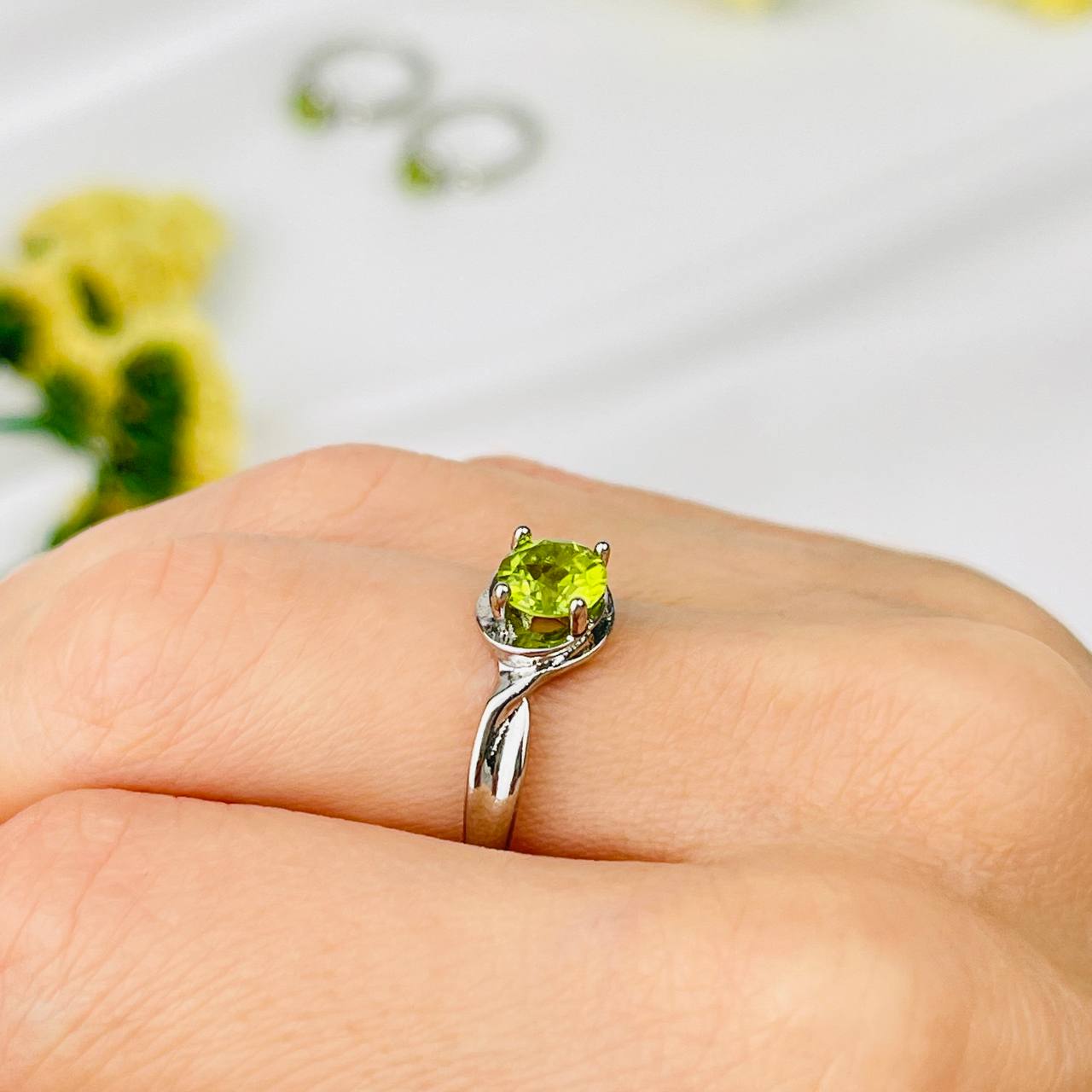 Радуга Самоцветов Кольцо регулируемое из Хризолита