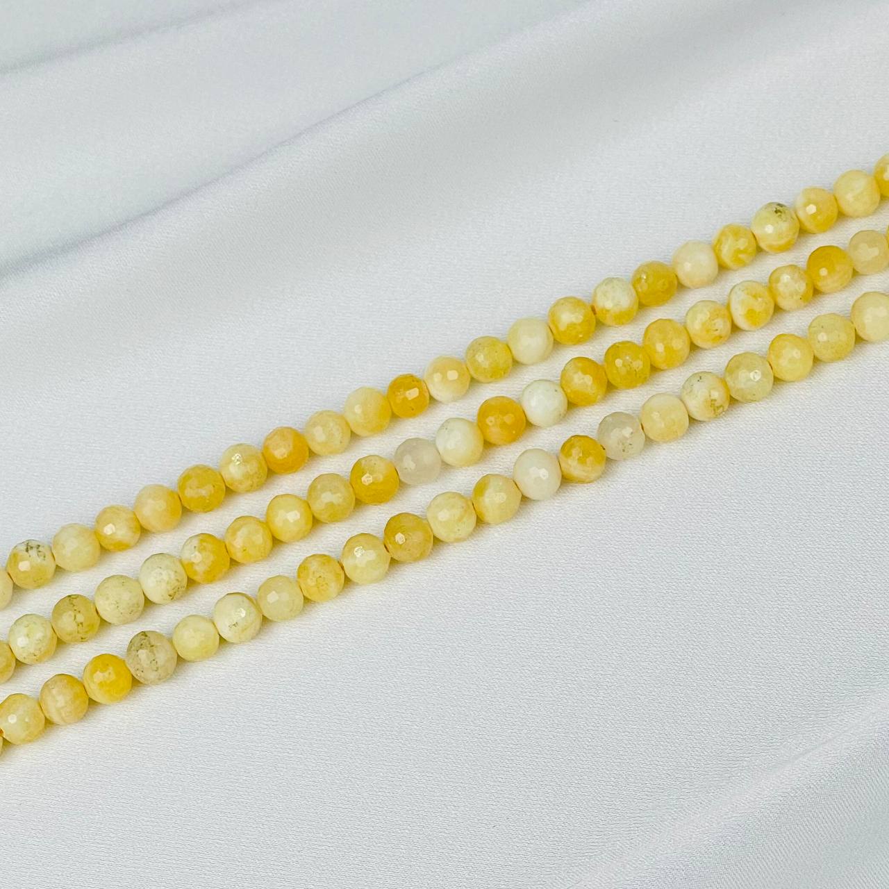 Радуга Самоцветов Бусины для украшений из Кальцита (62 бусины)