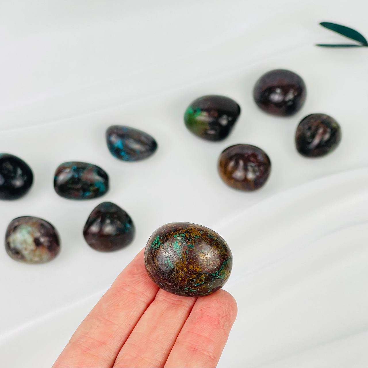 Радуга Самоцветов Галтовка из Хризоколлы