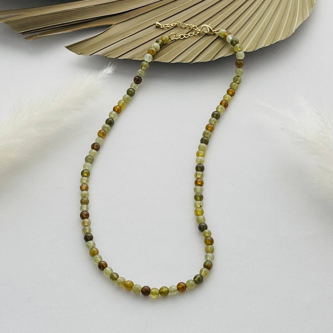 Радуга Самоцветов Колье из зеленого Граната (Гроссуляр)