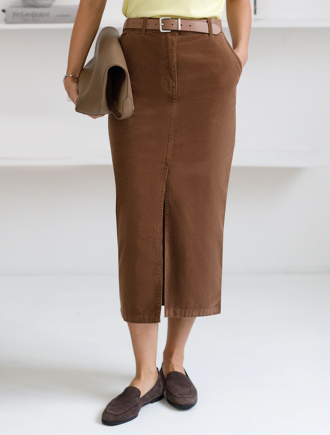 Юбка из эластичного микро-вельвета D26.189 светло-кофейный