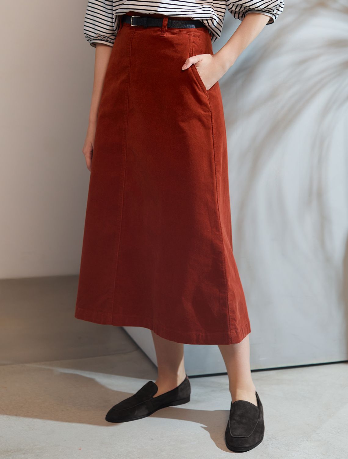 Юбка из эластичного микро-вельвета D26.200 терракотовый