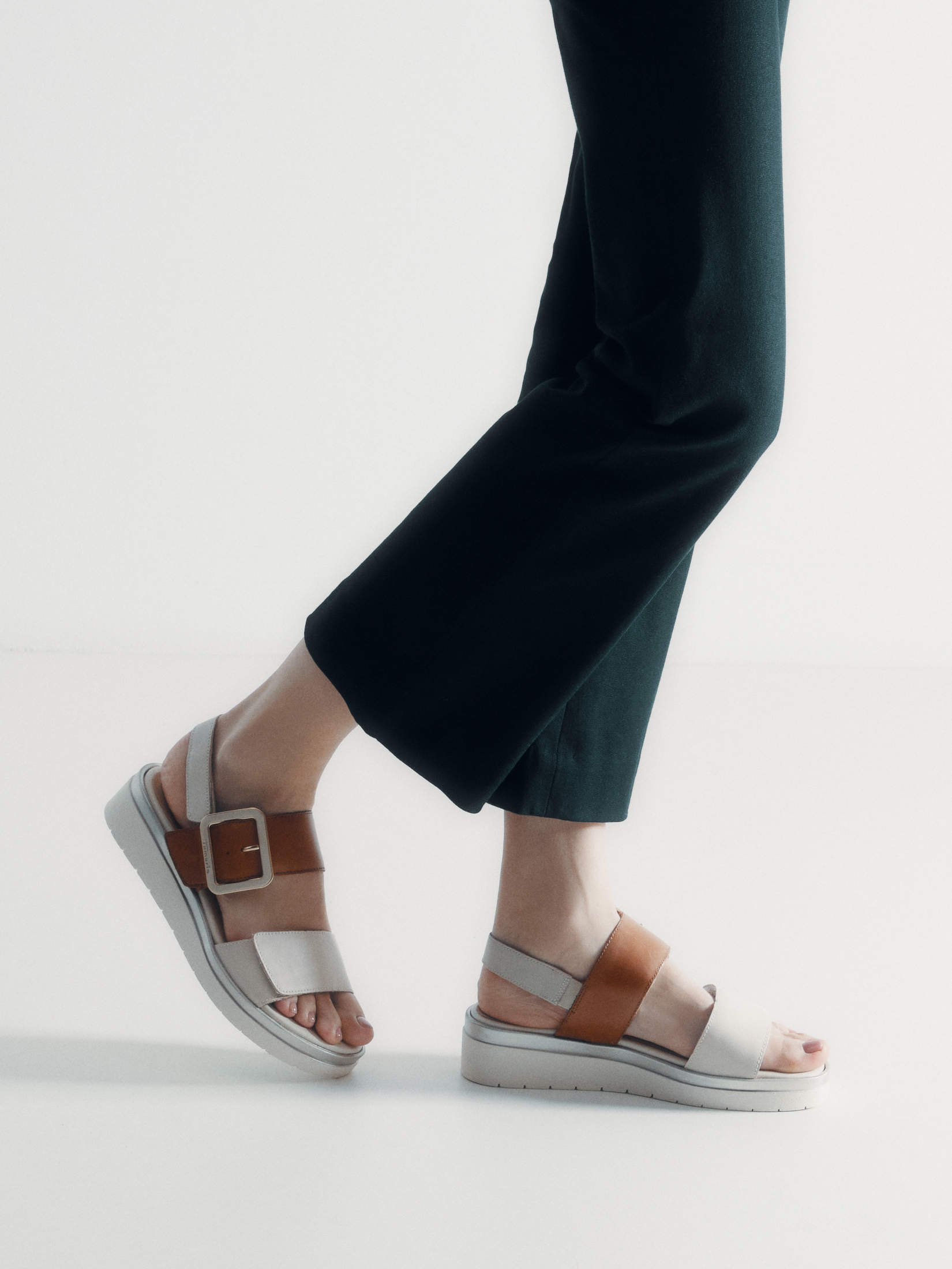 Женские сандалии TAMARIS COMFORT ELLA 4392689, молочно-бежевый