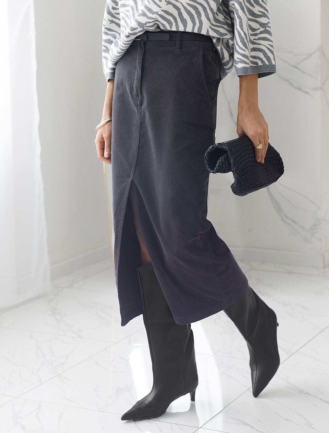 Юбка из эластичного микро-вельвета D26.189 серый