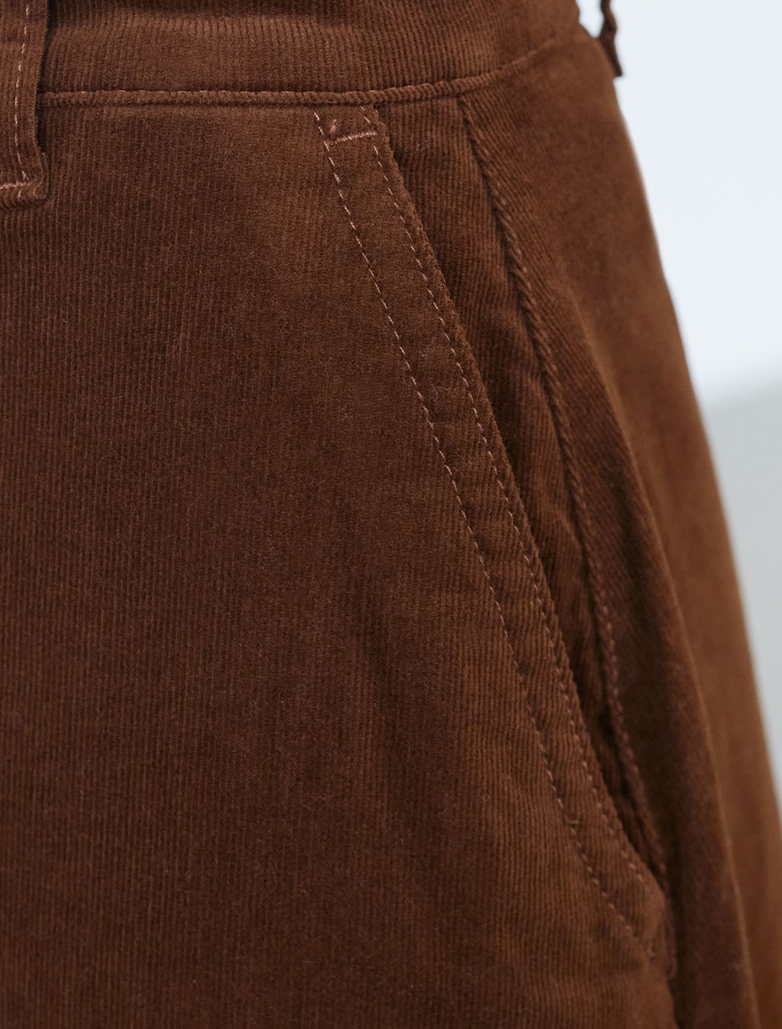 Юбка из эластичного микро-вельвета D26.200 светло-коричневый