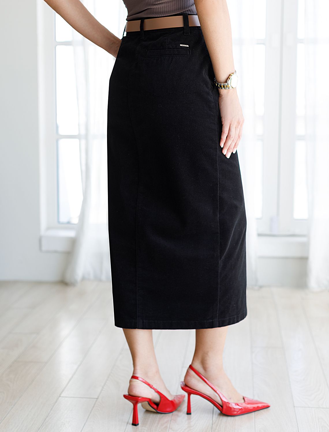 Юбка из эластичного микро-вельвета D26.189 черный