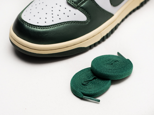 Кроссовки Nike SB Dunk Low