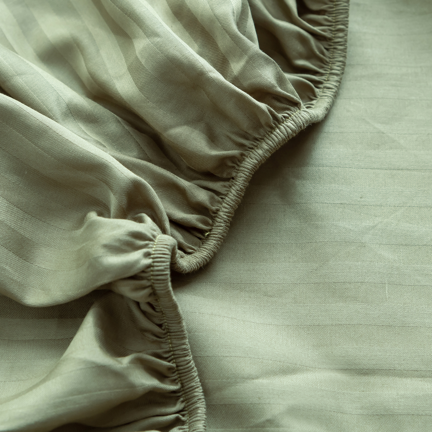 Простынь на резинке Страйп Сатин Однотонный 100% хлопок RR1CT028   160*200*30